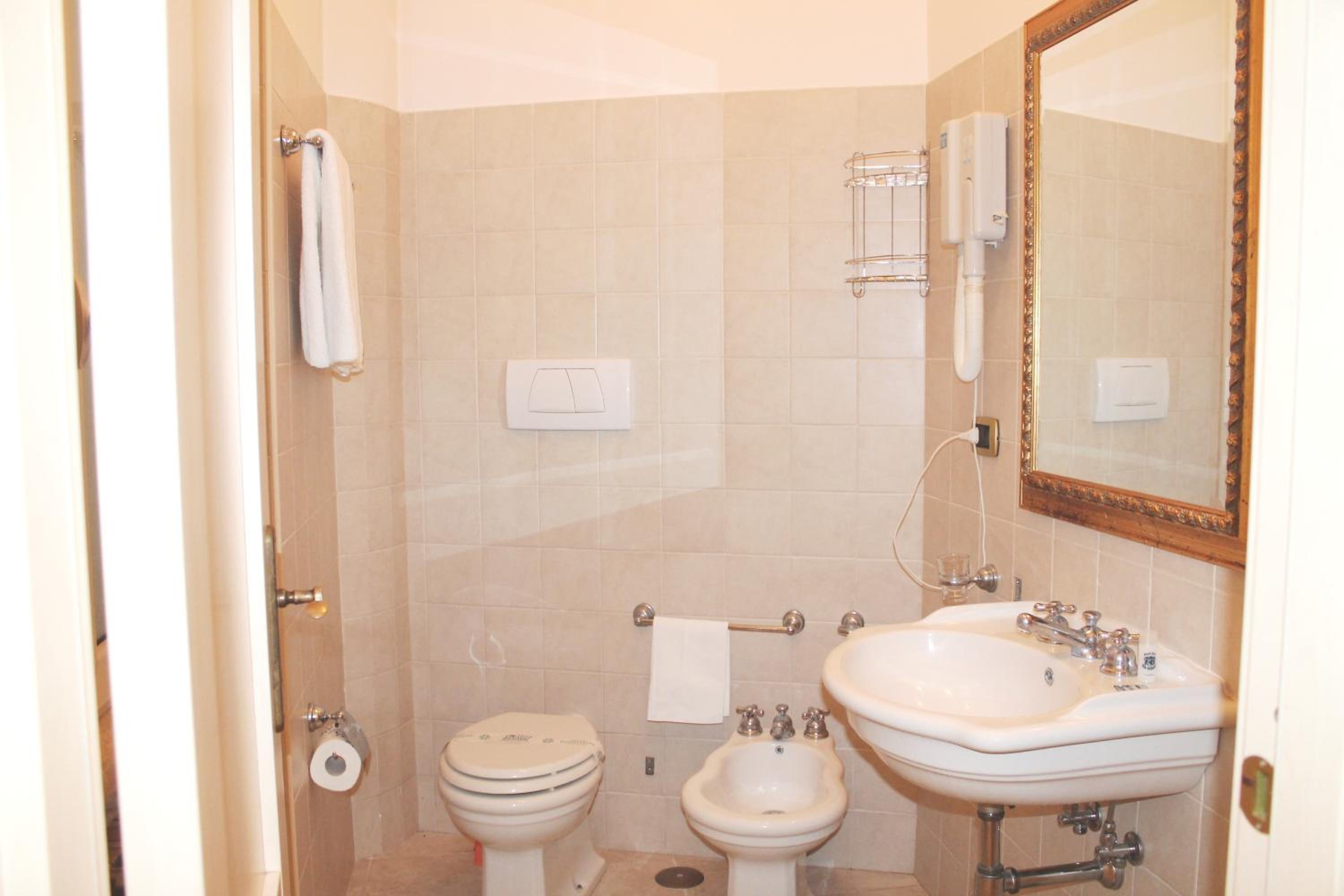 Comfort Triple Room