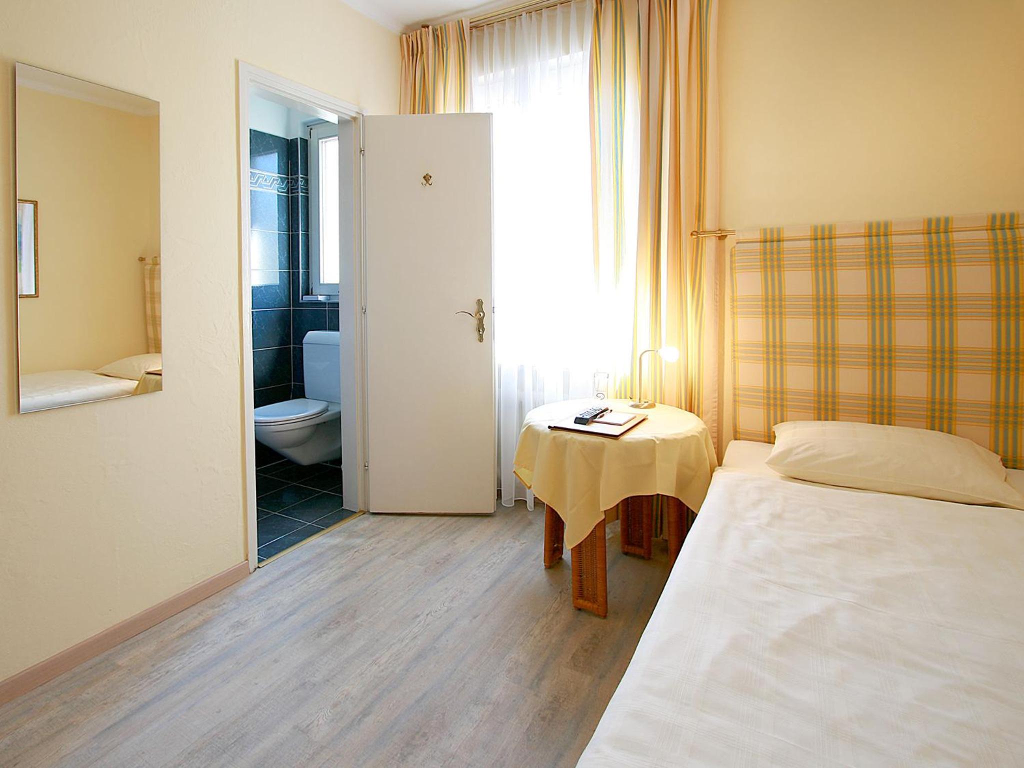 Classic Single Room