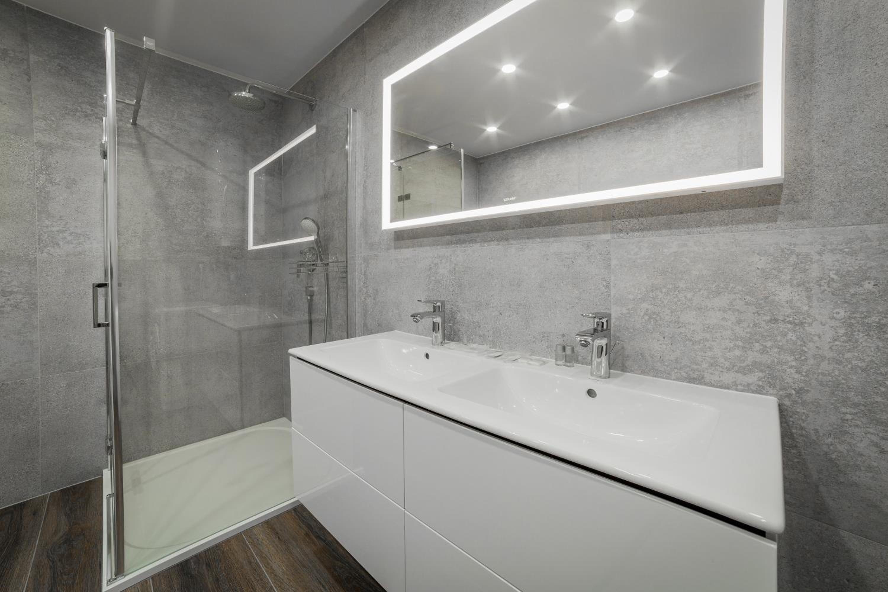 Apartment Deluxe with free Pool and Fitness