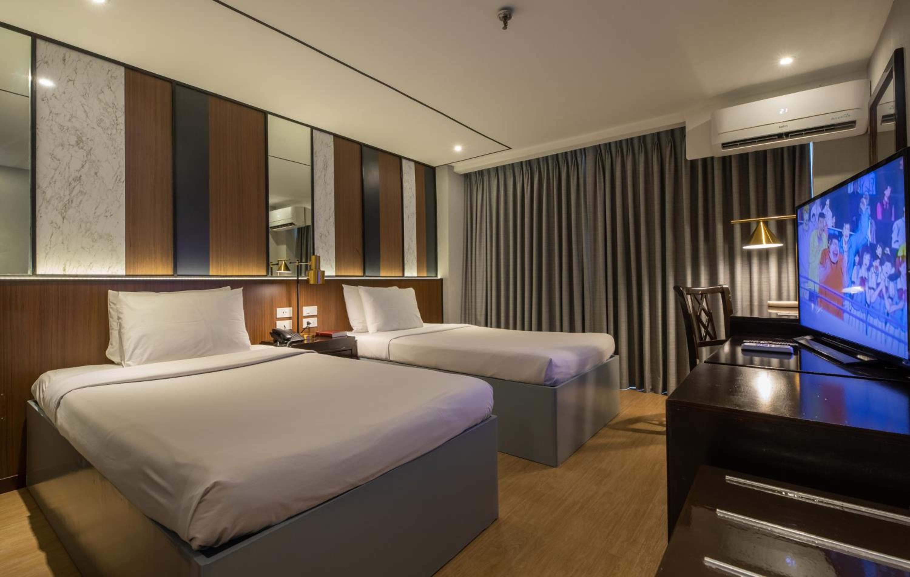 Deluxe Twin Room