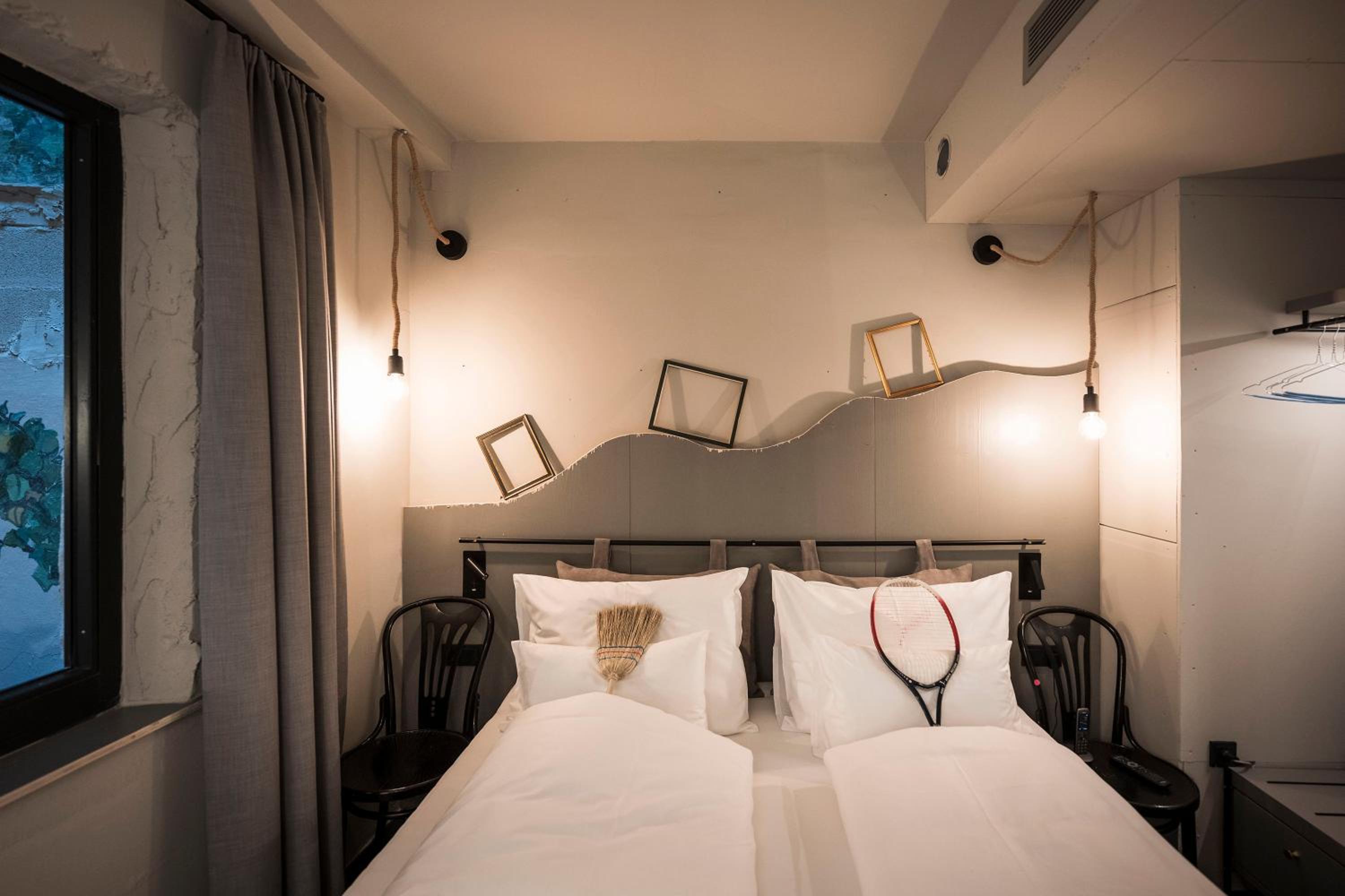 Budget Double Room Besenkammer