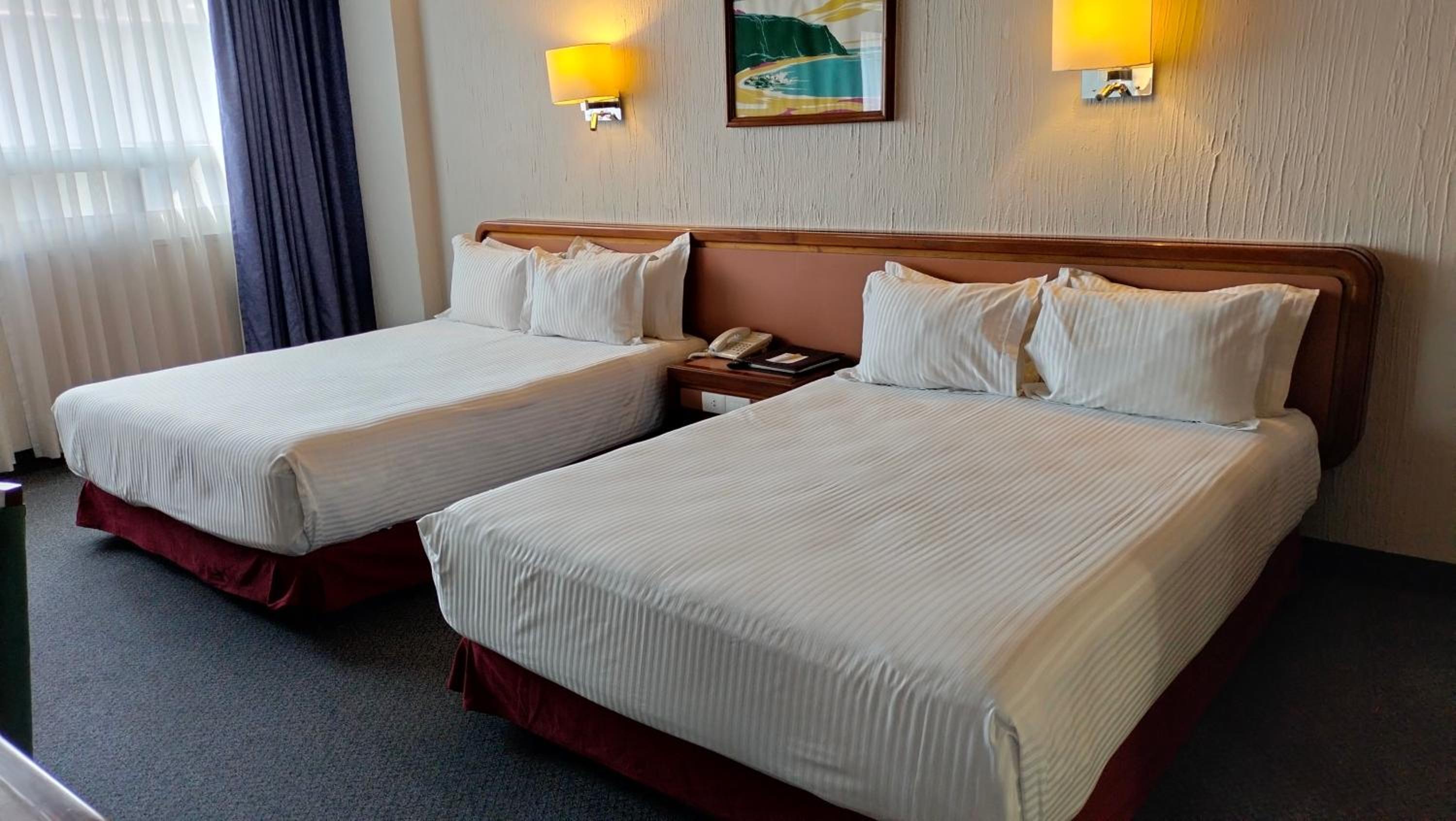Standard Double Suite