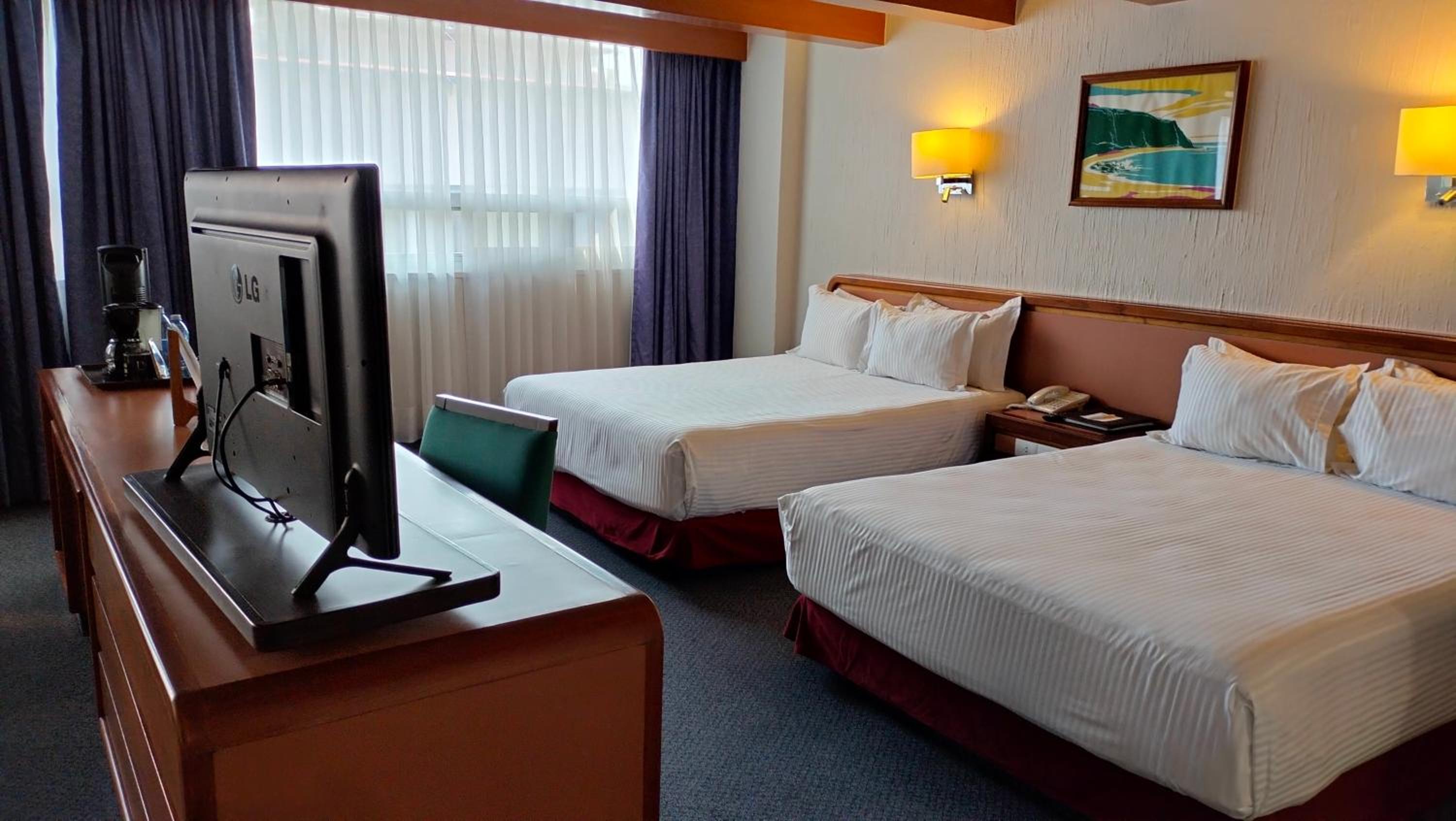 Standard Double Suite