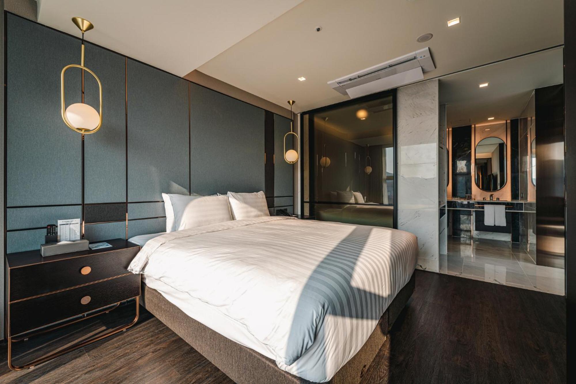 Suite with Partial Ocean View