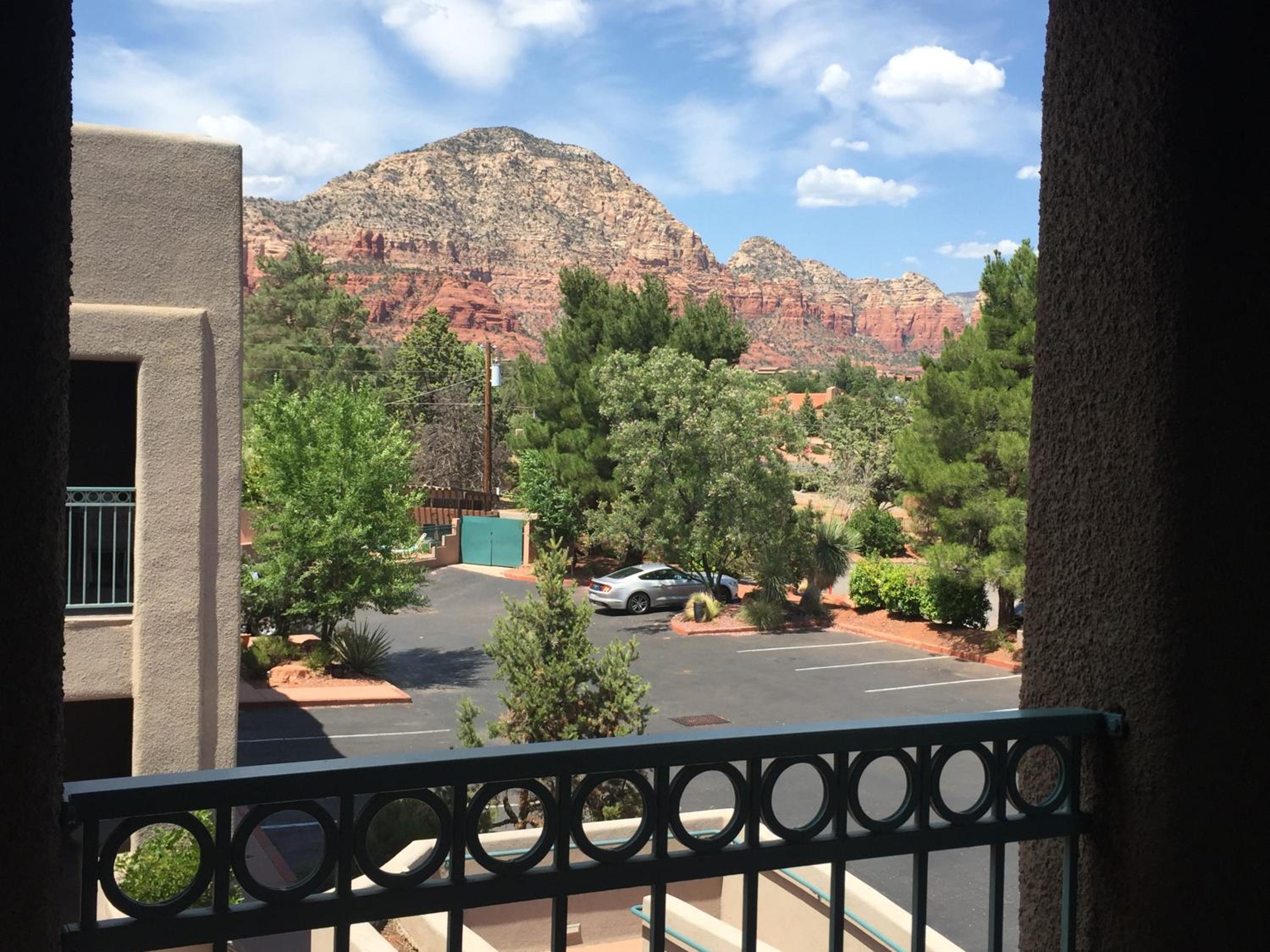 Panoramic Sedona King Suite