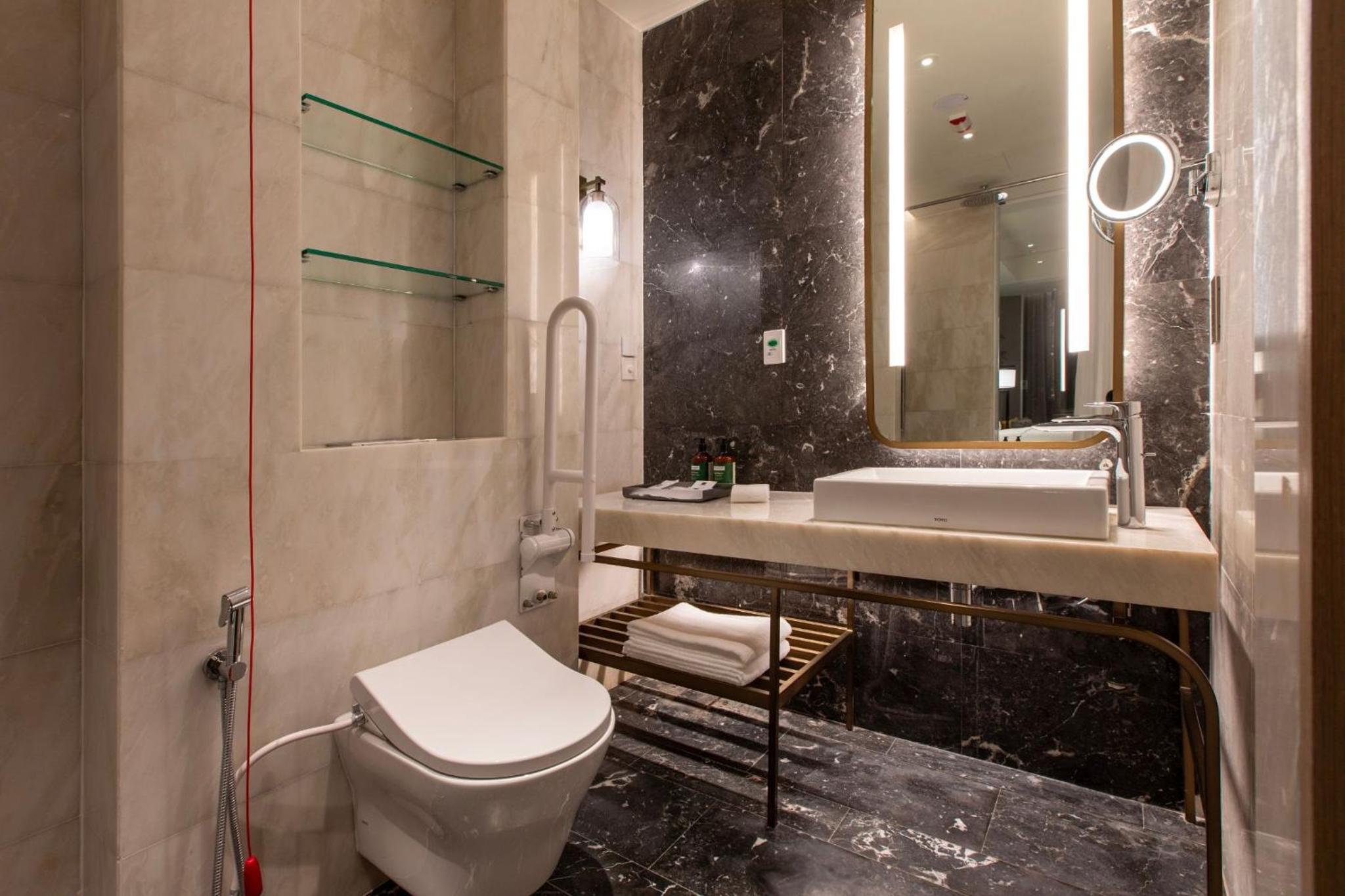 Standard King Room - Accessible