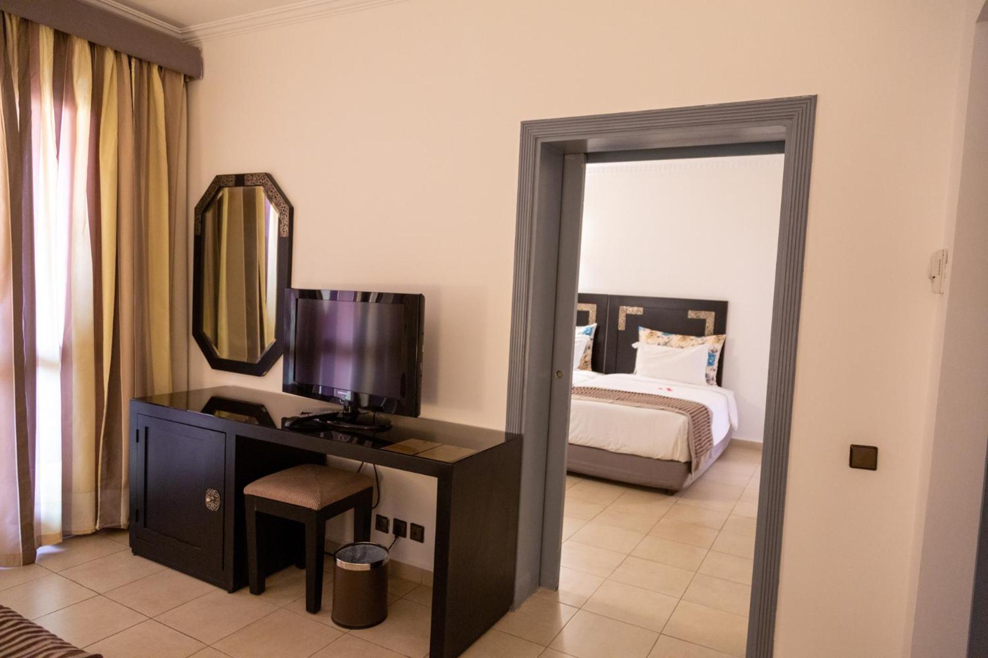 Family Room City View 