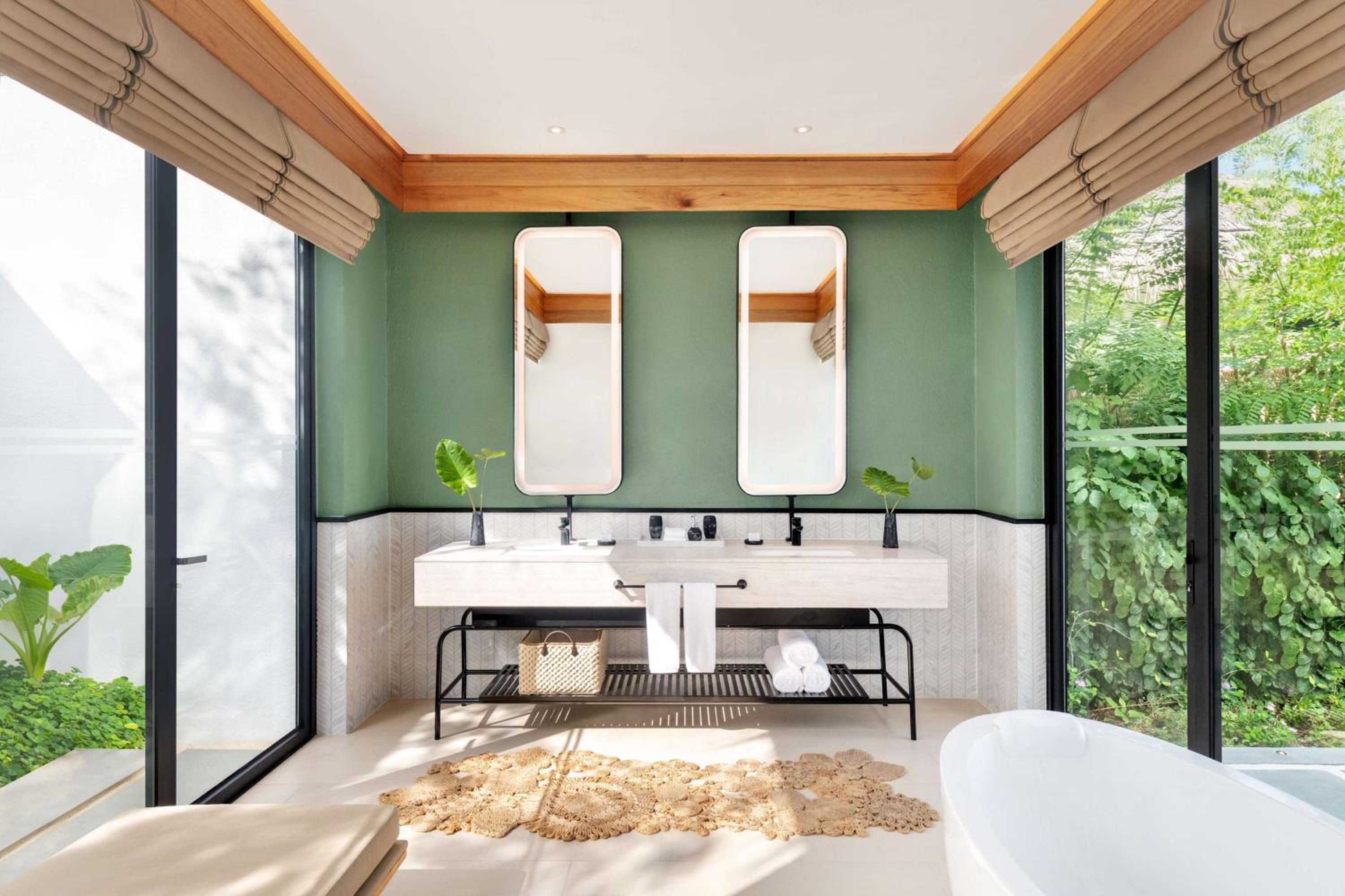 One-Bedroom Family Beach Pool Villa