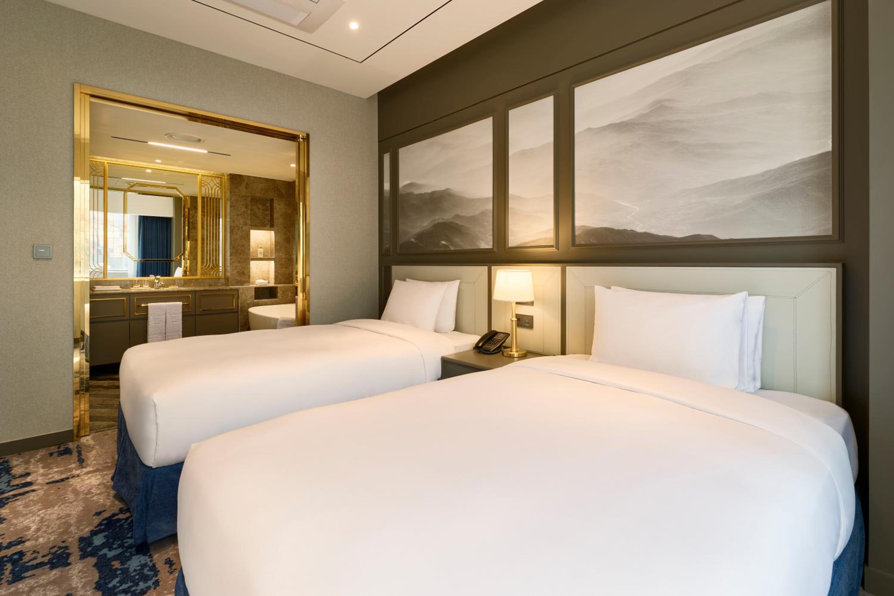 Residence Premier - 2 bedrooms with 1 king size bed and 2 super single size beds