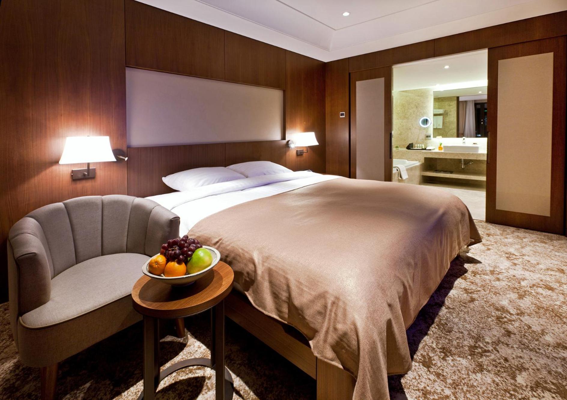 Premium Suite with Indoor pool for 2 people