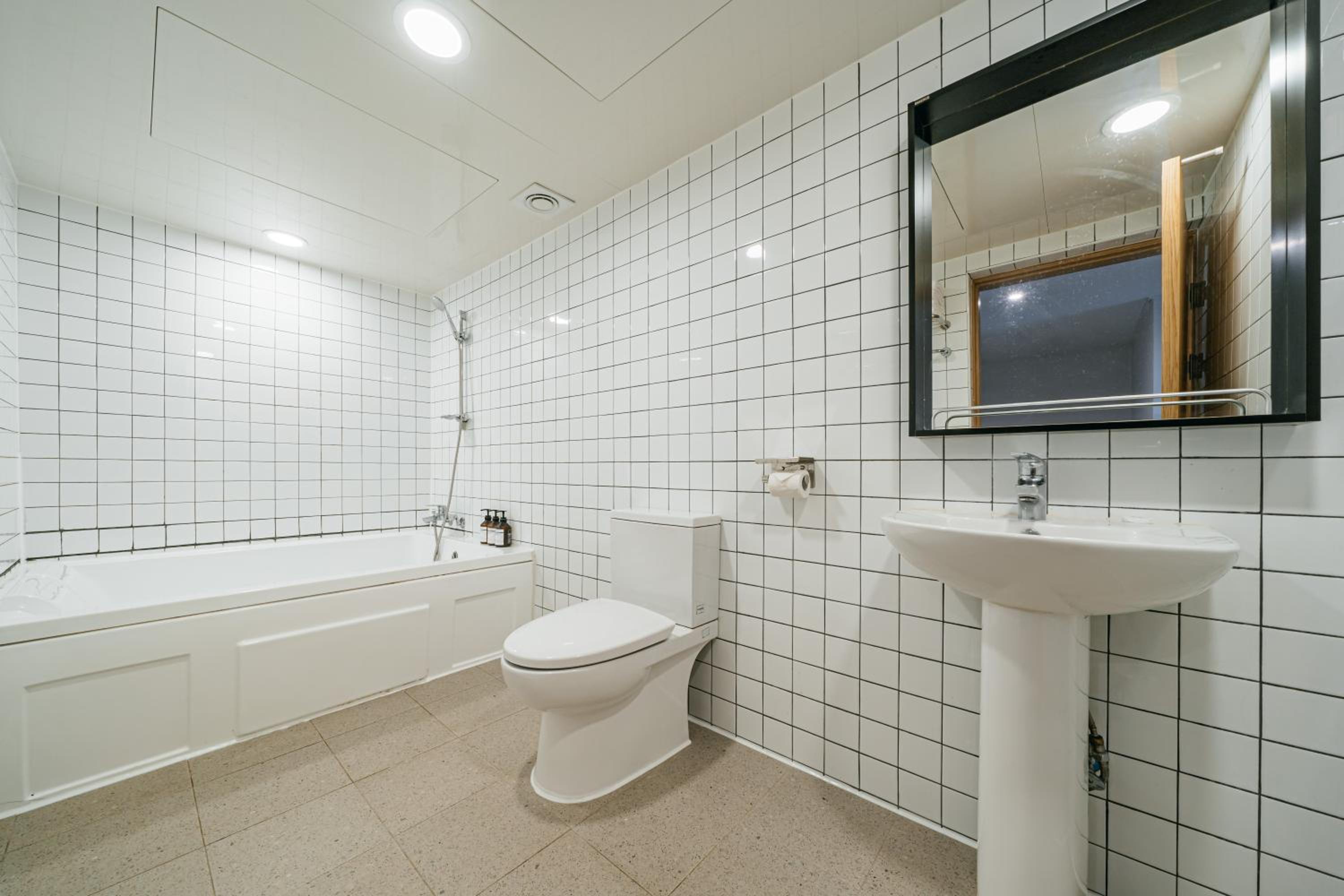 Pet Suite with Seaview