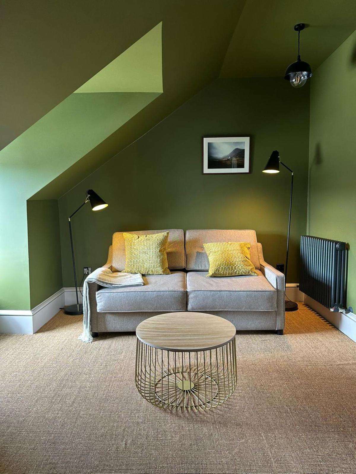 Deluxe King Suite