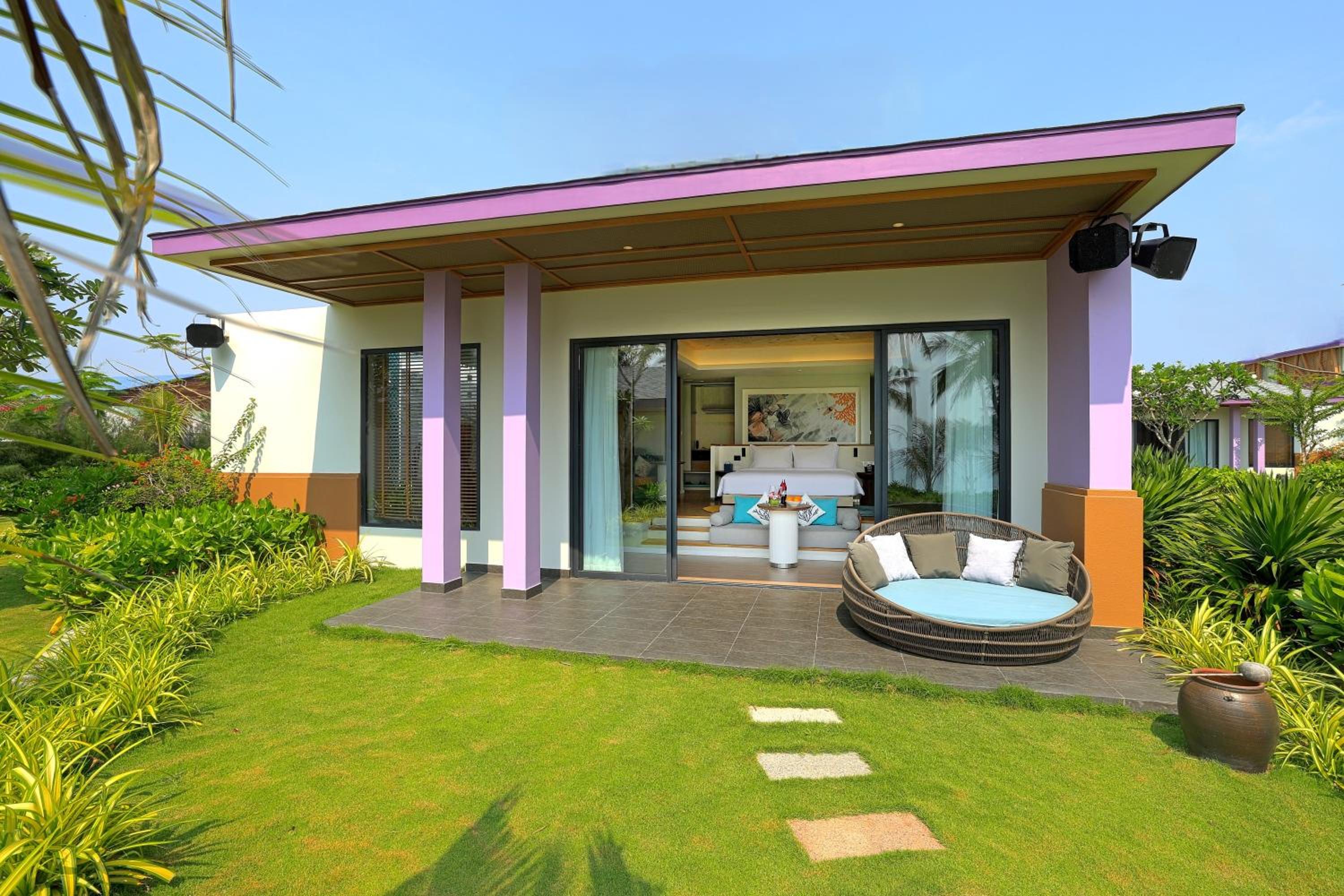 TTC Beachfront Oasis Villa with Terrace