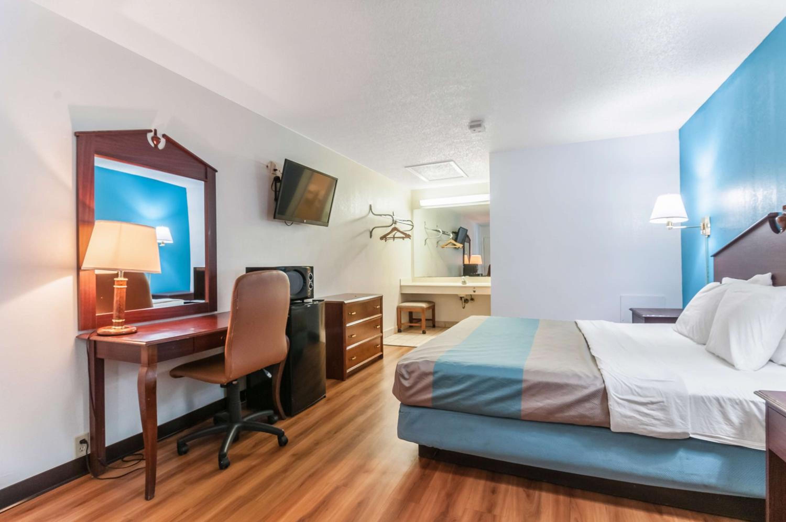 Double Room - Non-Smoking 