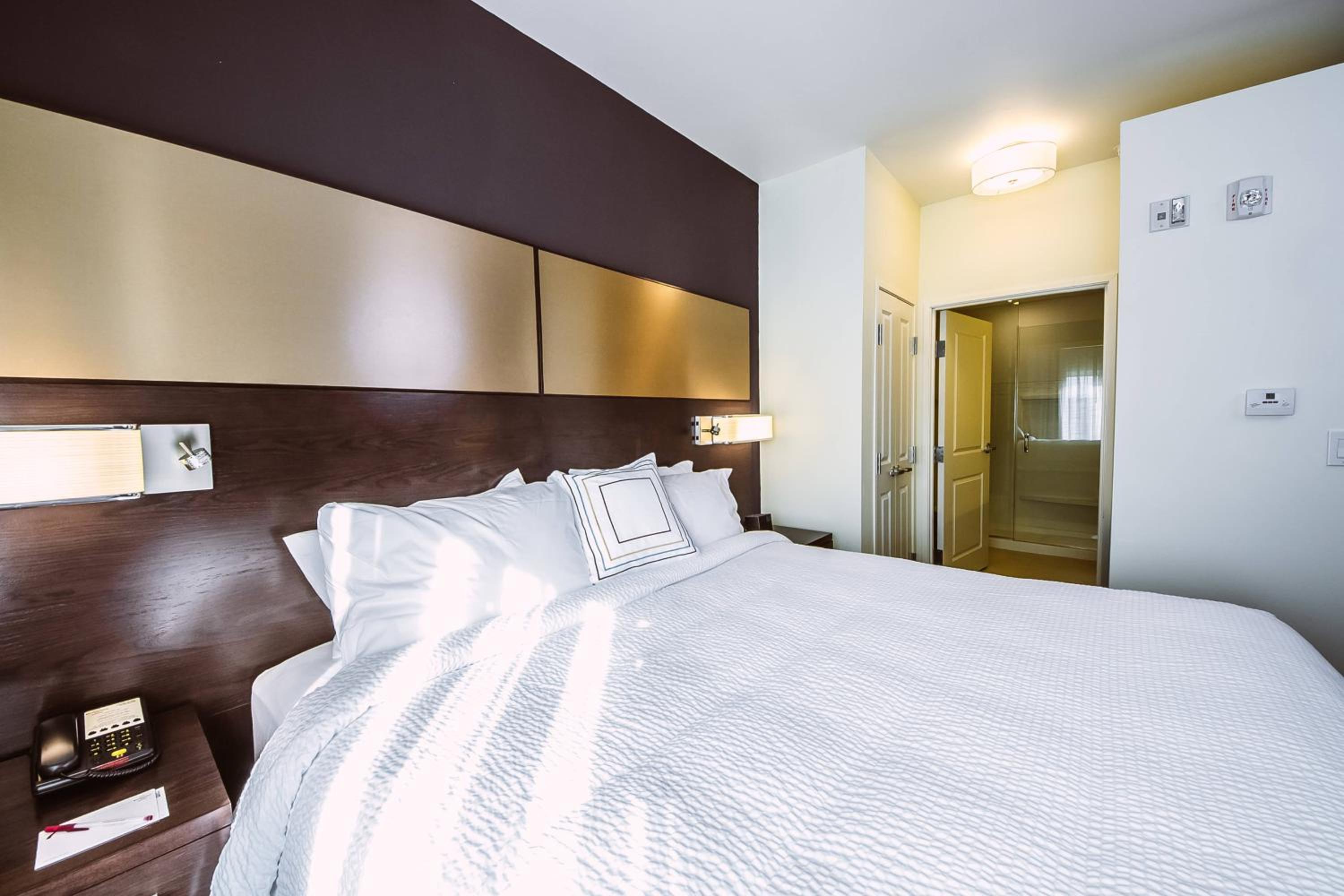 King Studio with Sofa Bed