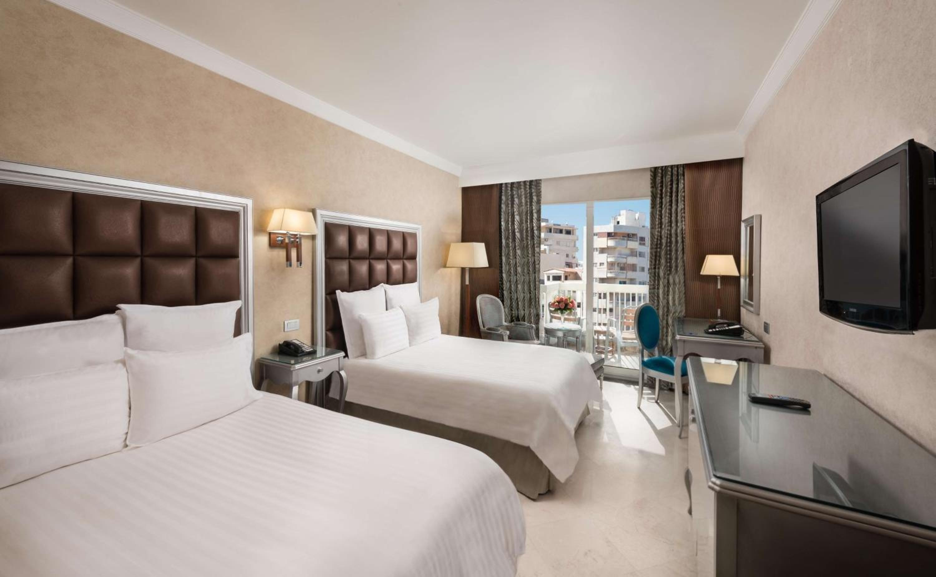 Executive Twin Room with City View
