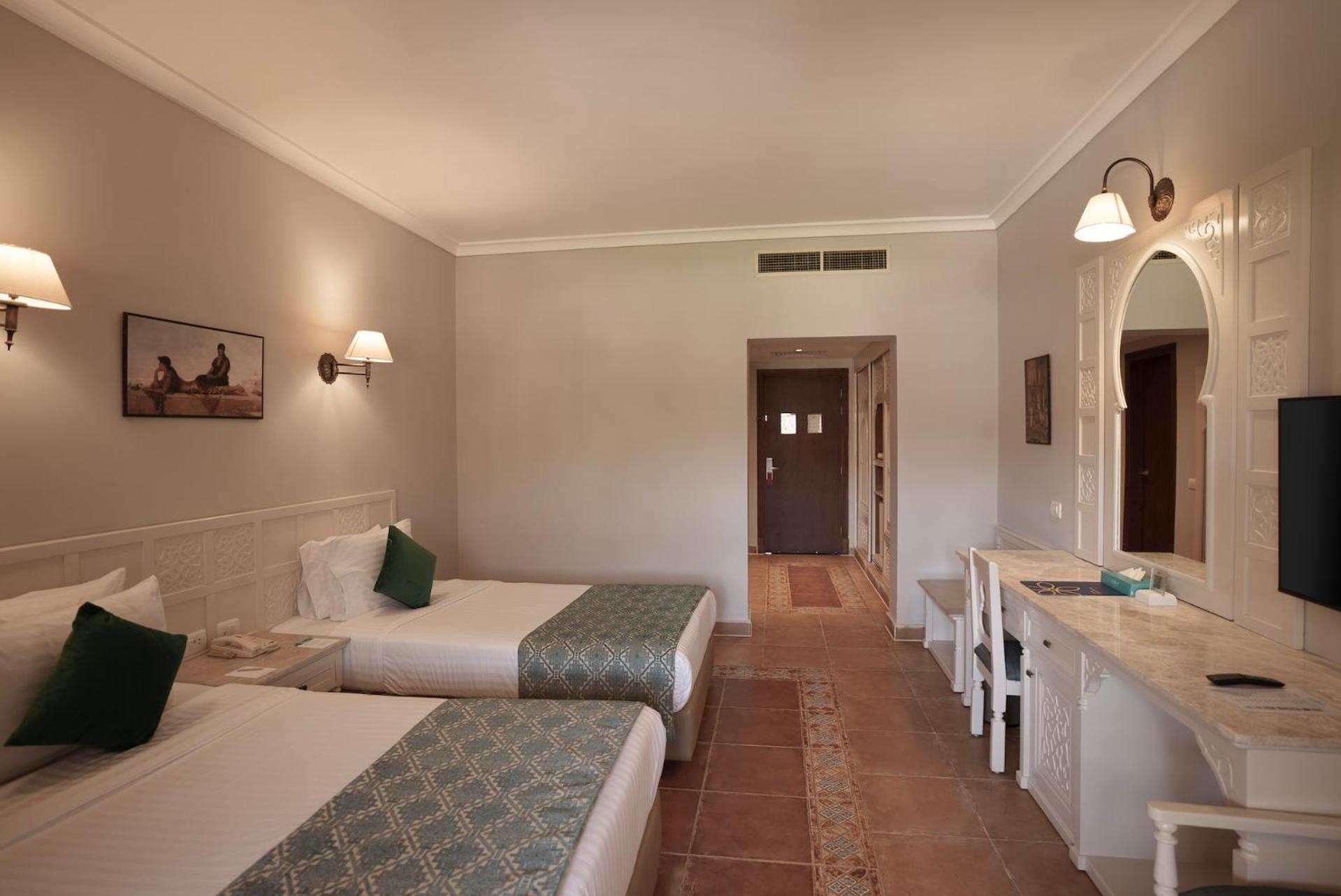 Standard Room with Garden View