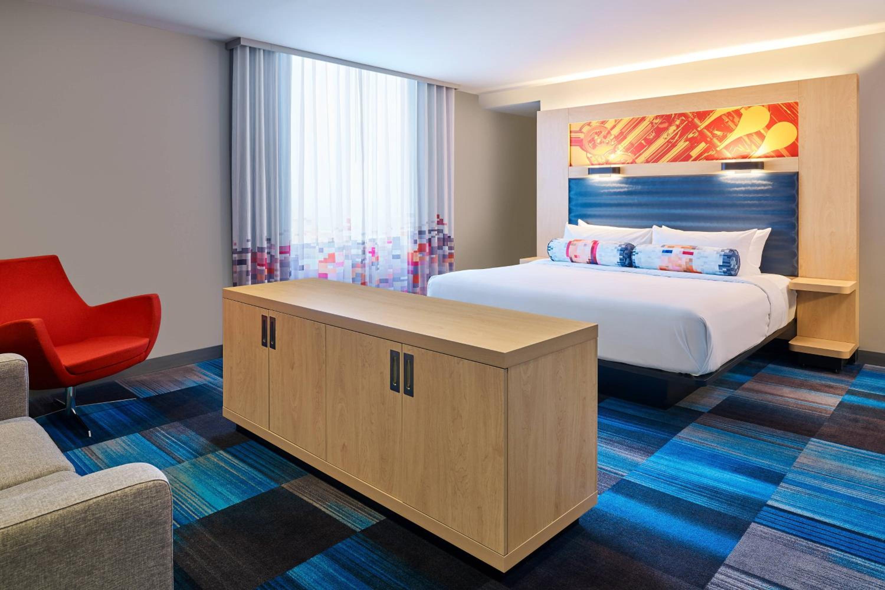 Savvy Plus, Guest room, 1 King