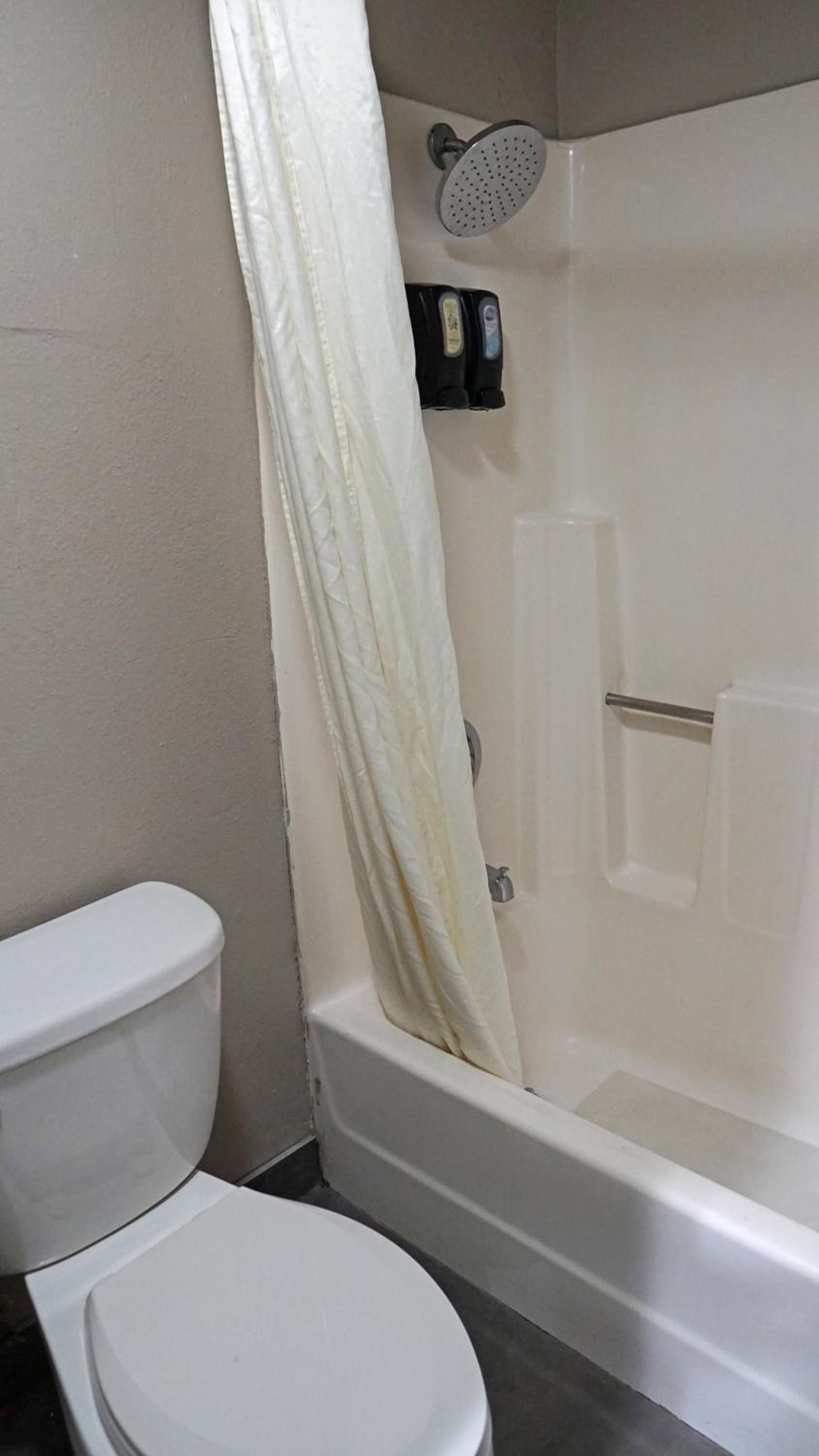 King Room - Non-Smoking