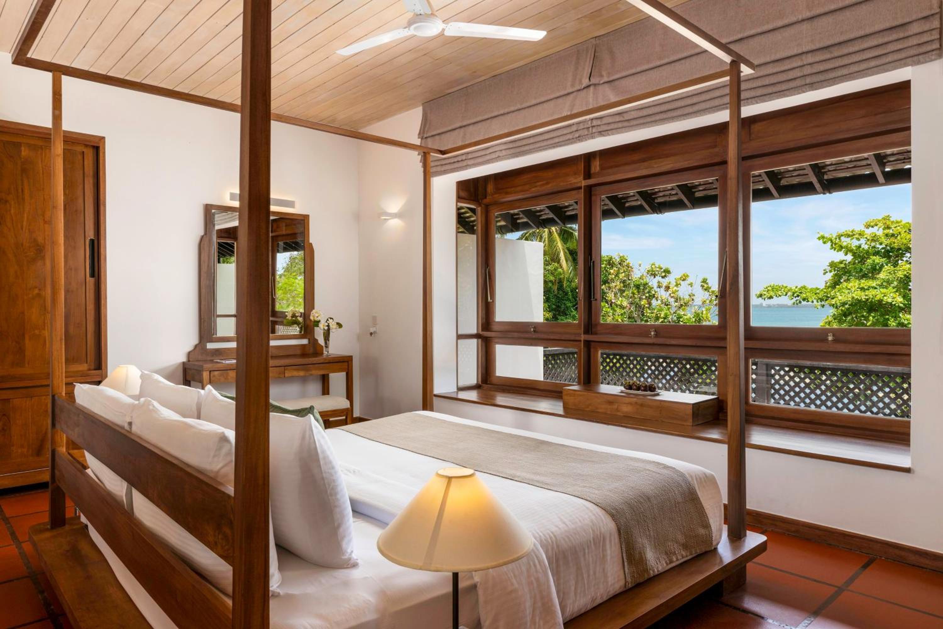  Lagoon Suite