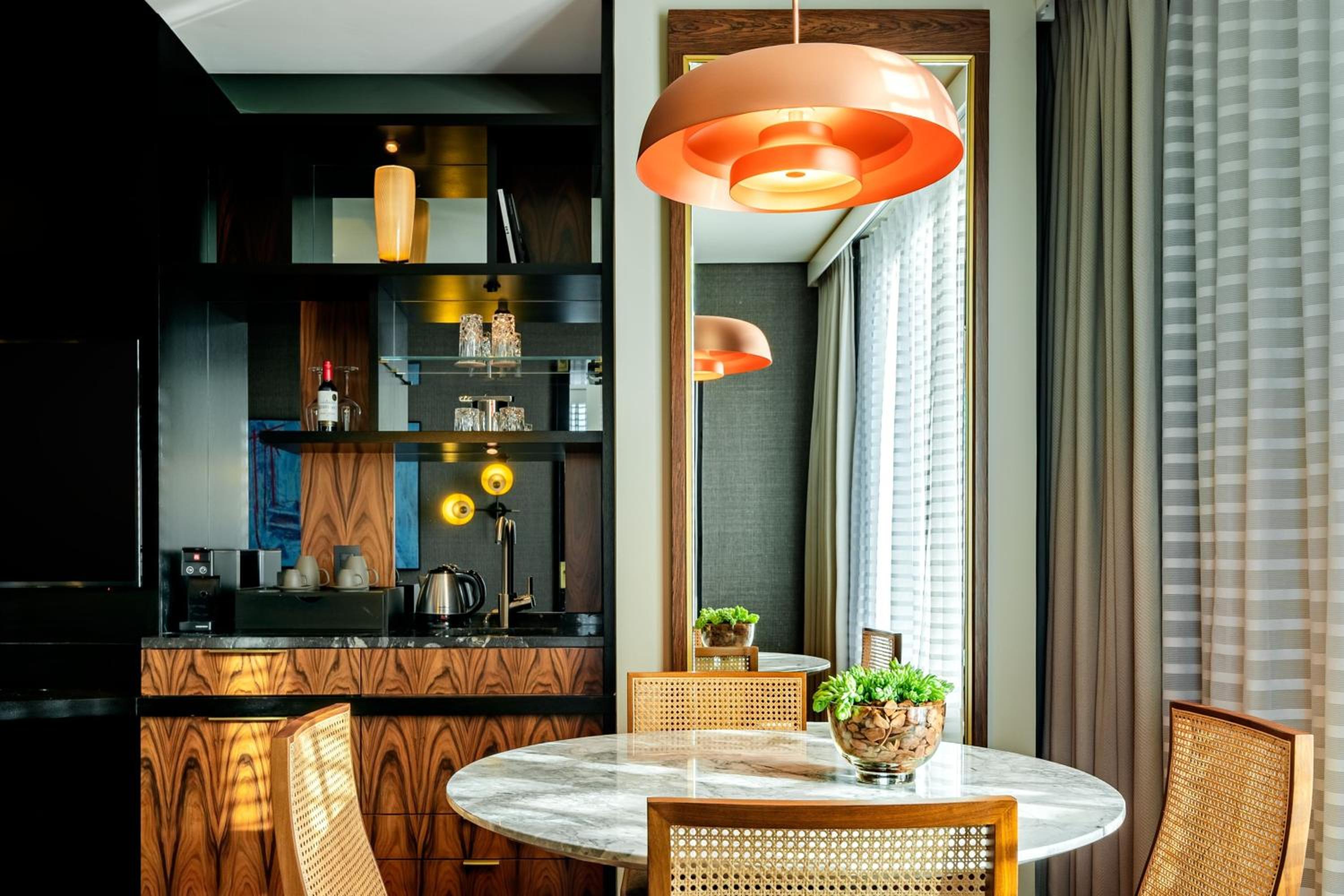 Griffin King Suite - Executive Lounge Access