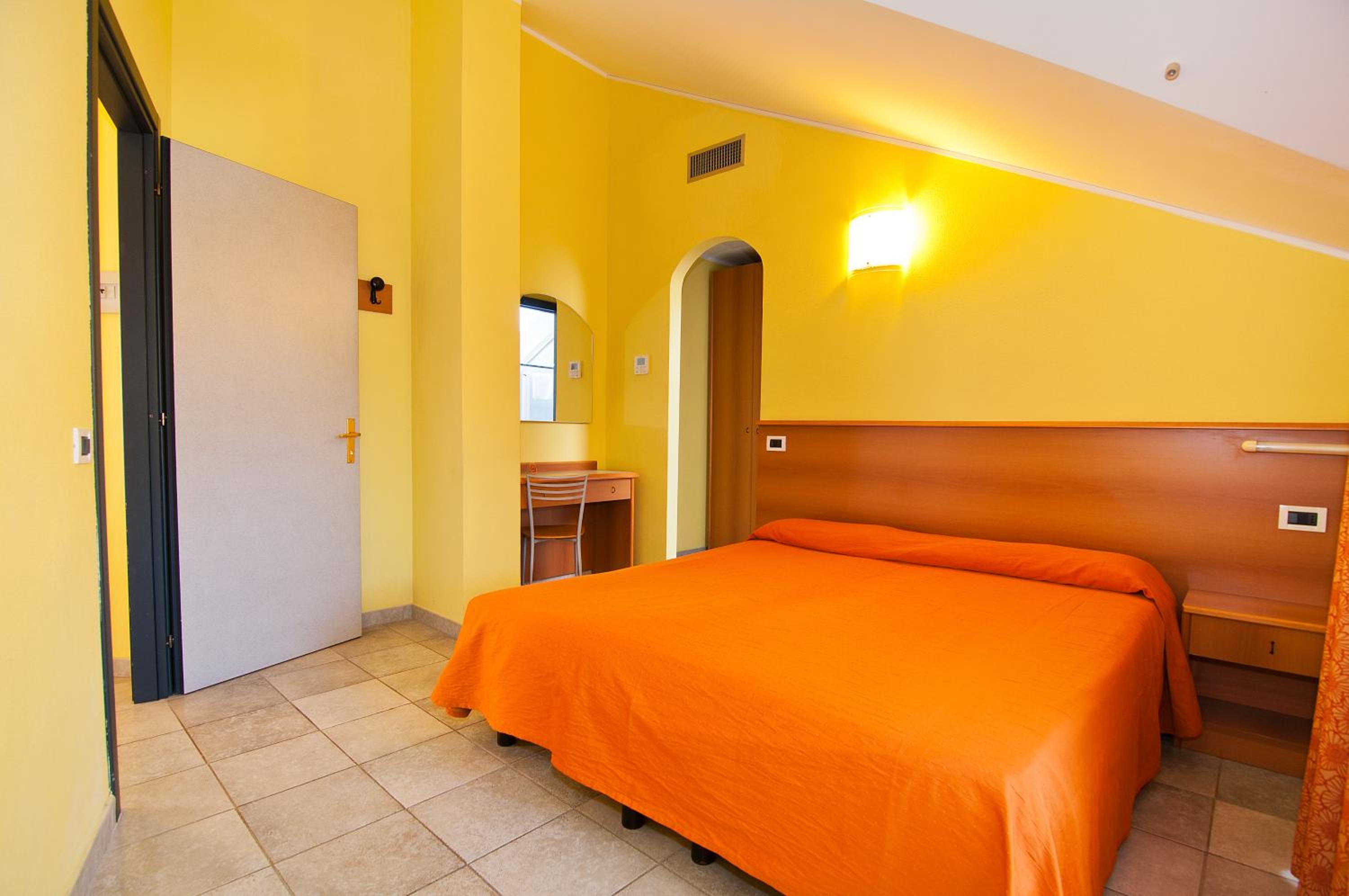 One-Bedroom Apartment (4 Adults)