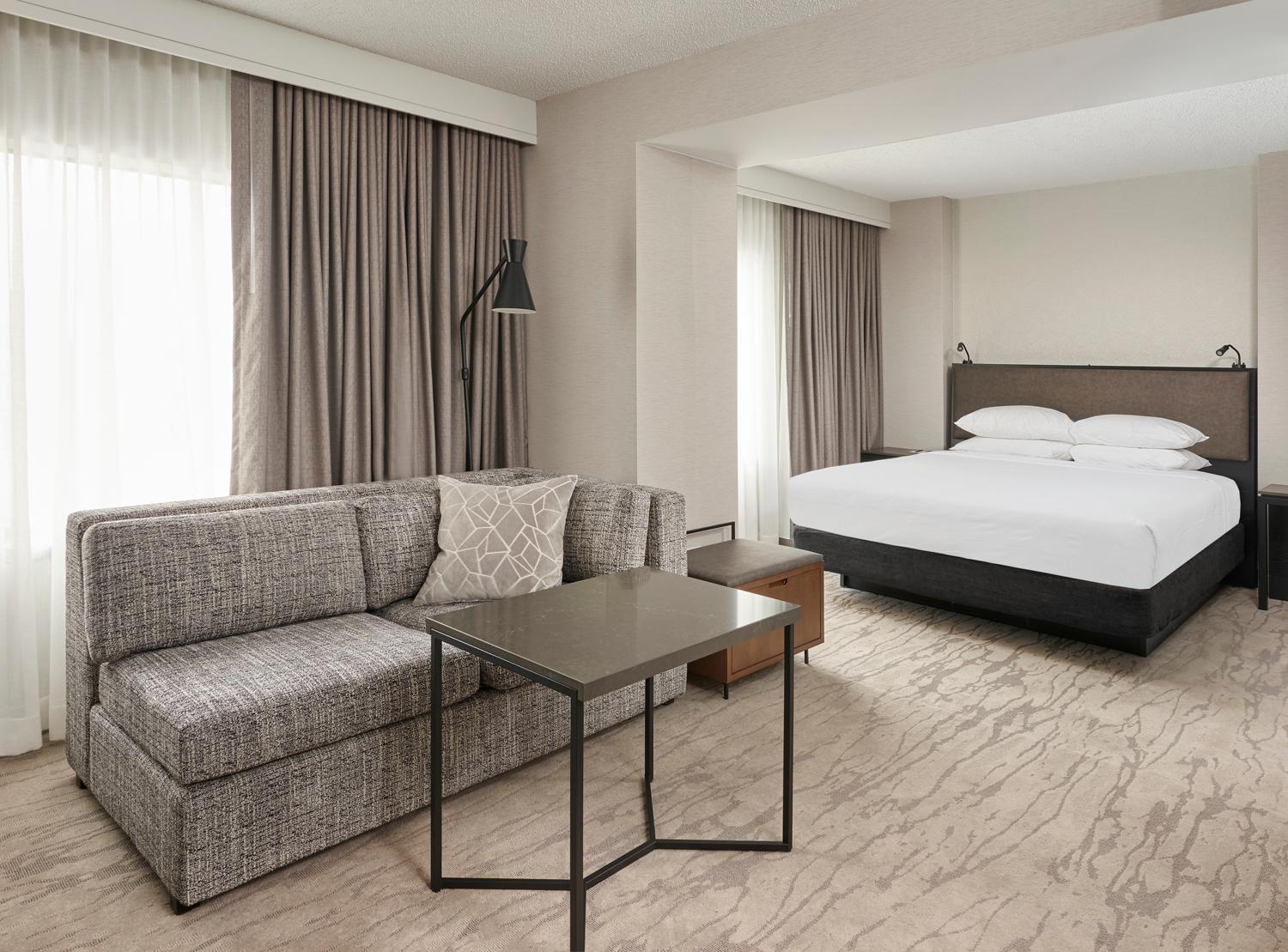 Queen Room with Accessible Shower - Disability Access