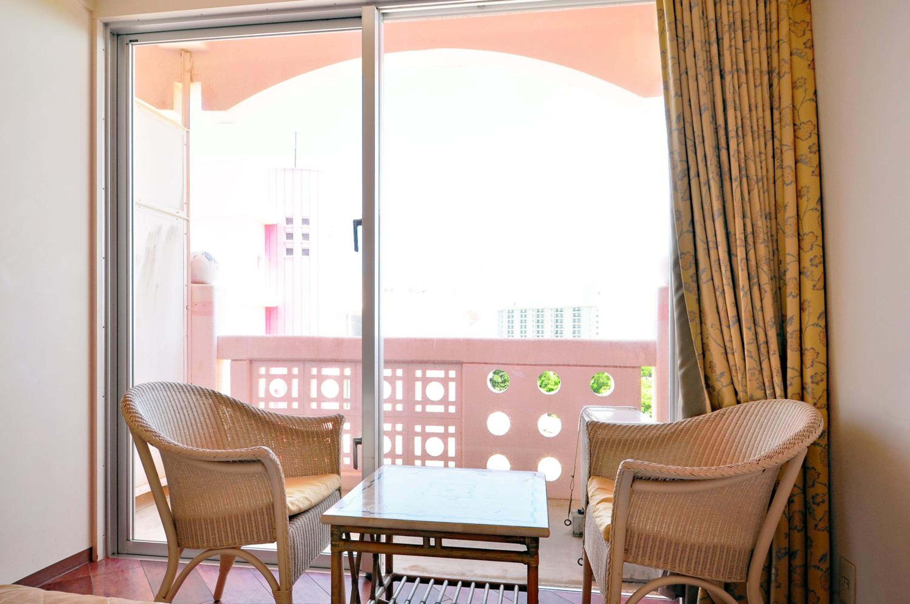 Twin Room - Non-Smoking