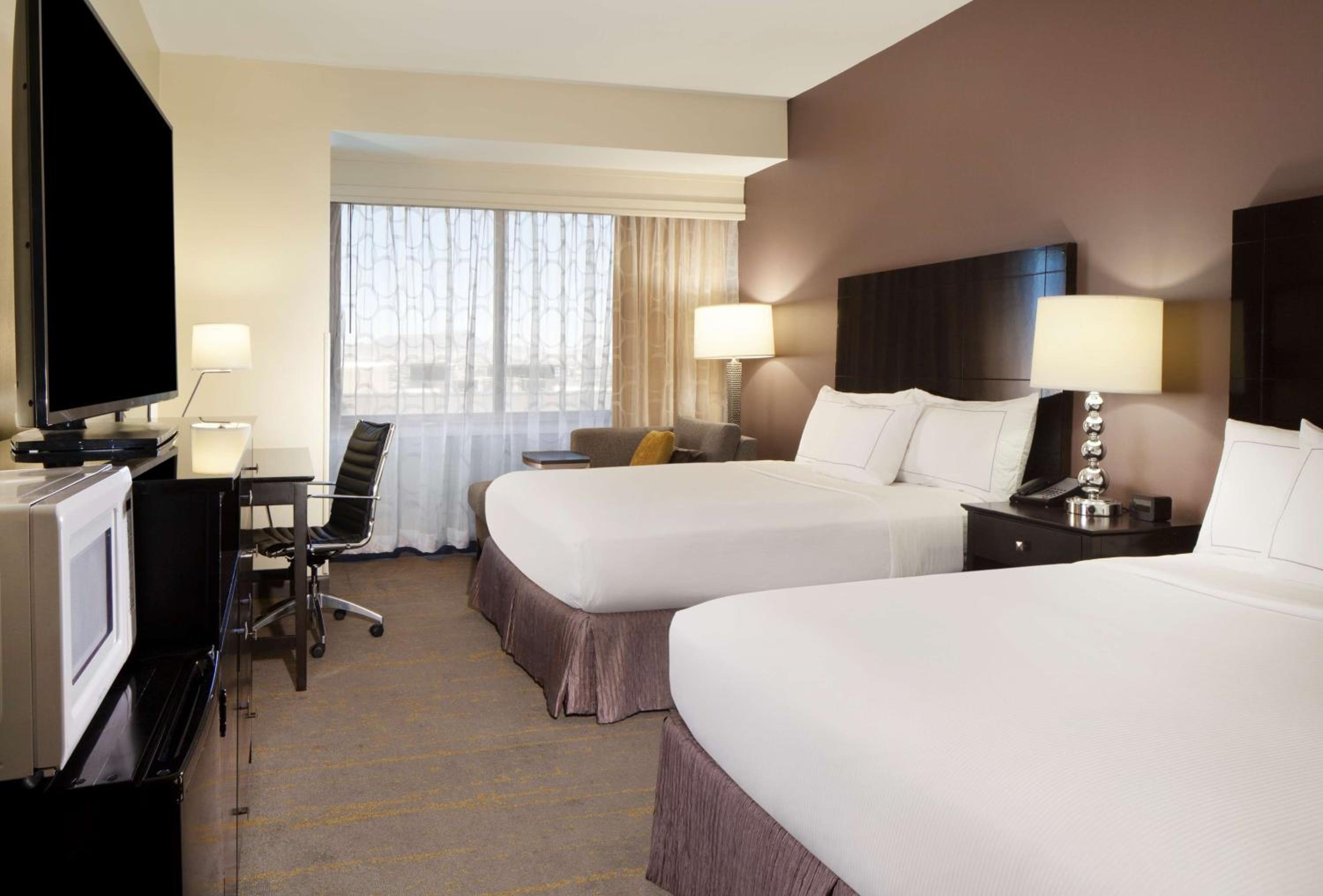 Deluxe Queen Room with Two Queen Beds