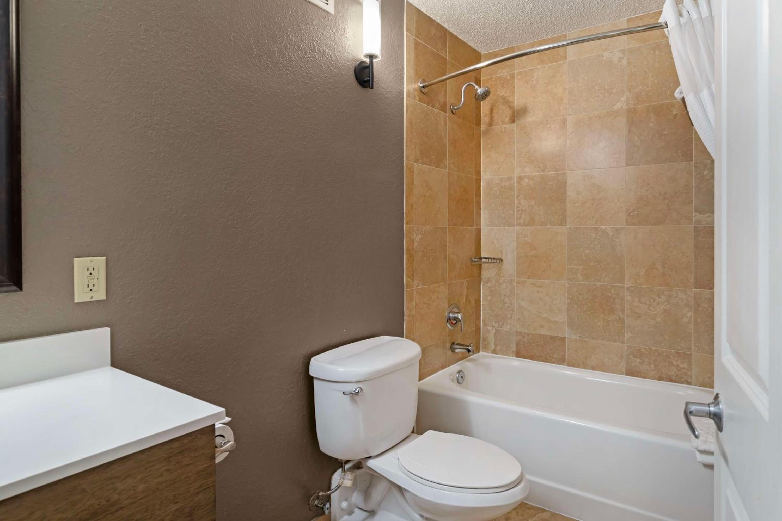 King Room - Non-Smoking