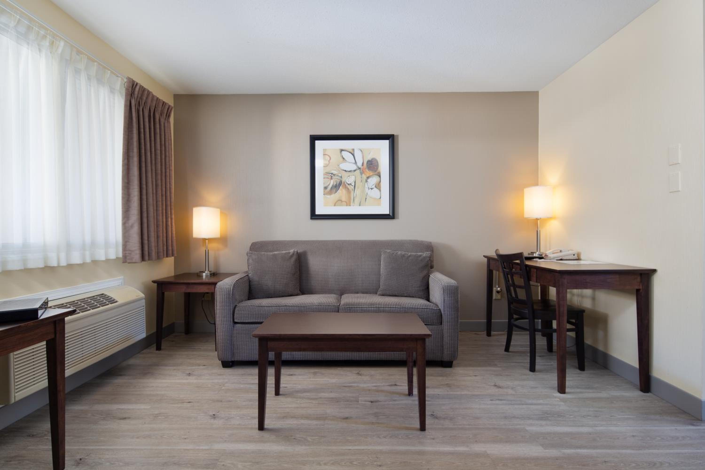 Deluxe Queen Suite with Sofa Bed