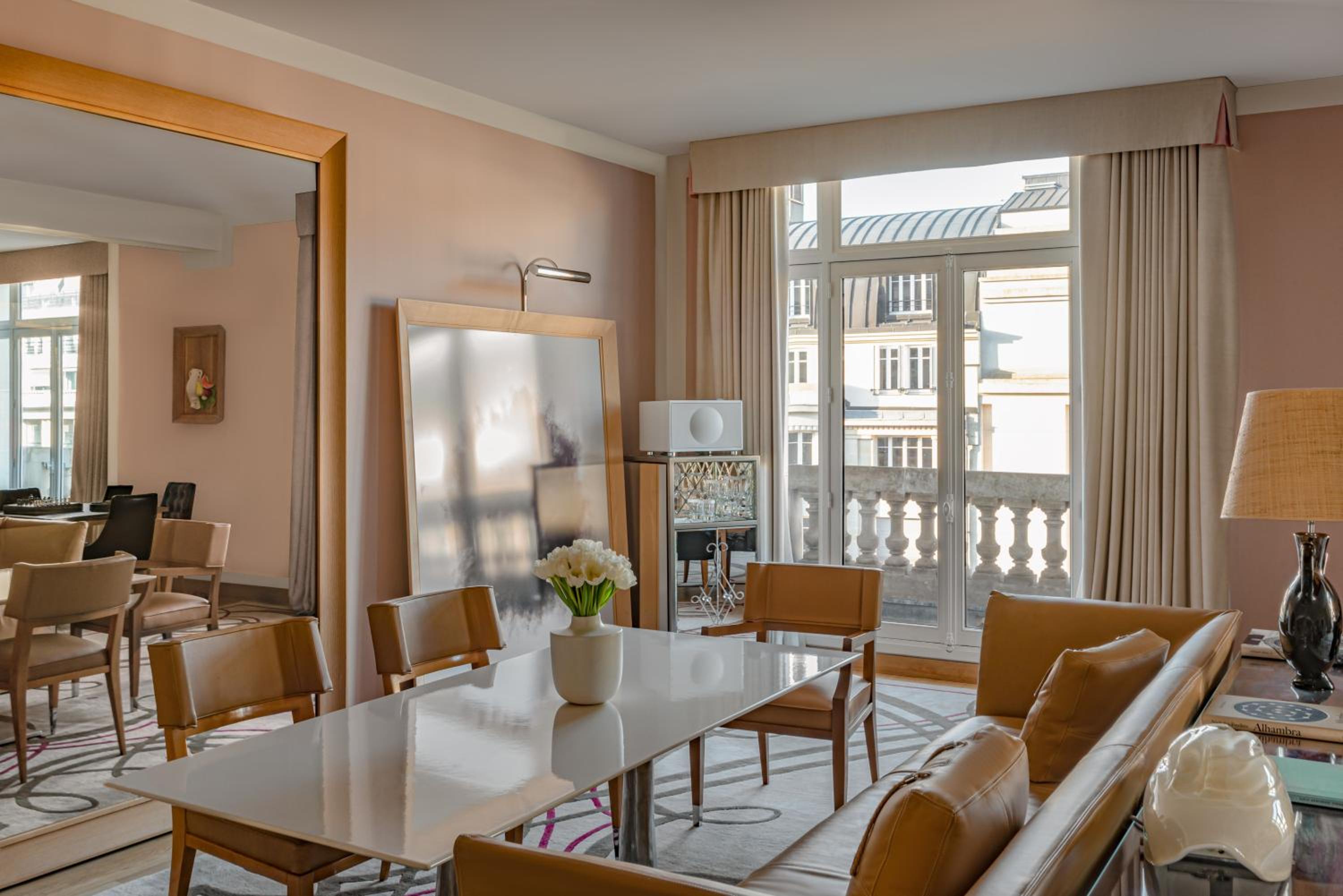 Royal Monceau Suite
