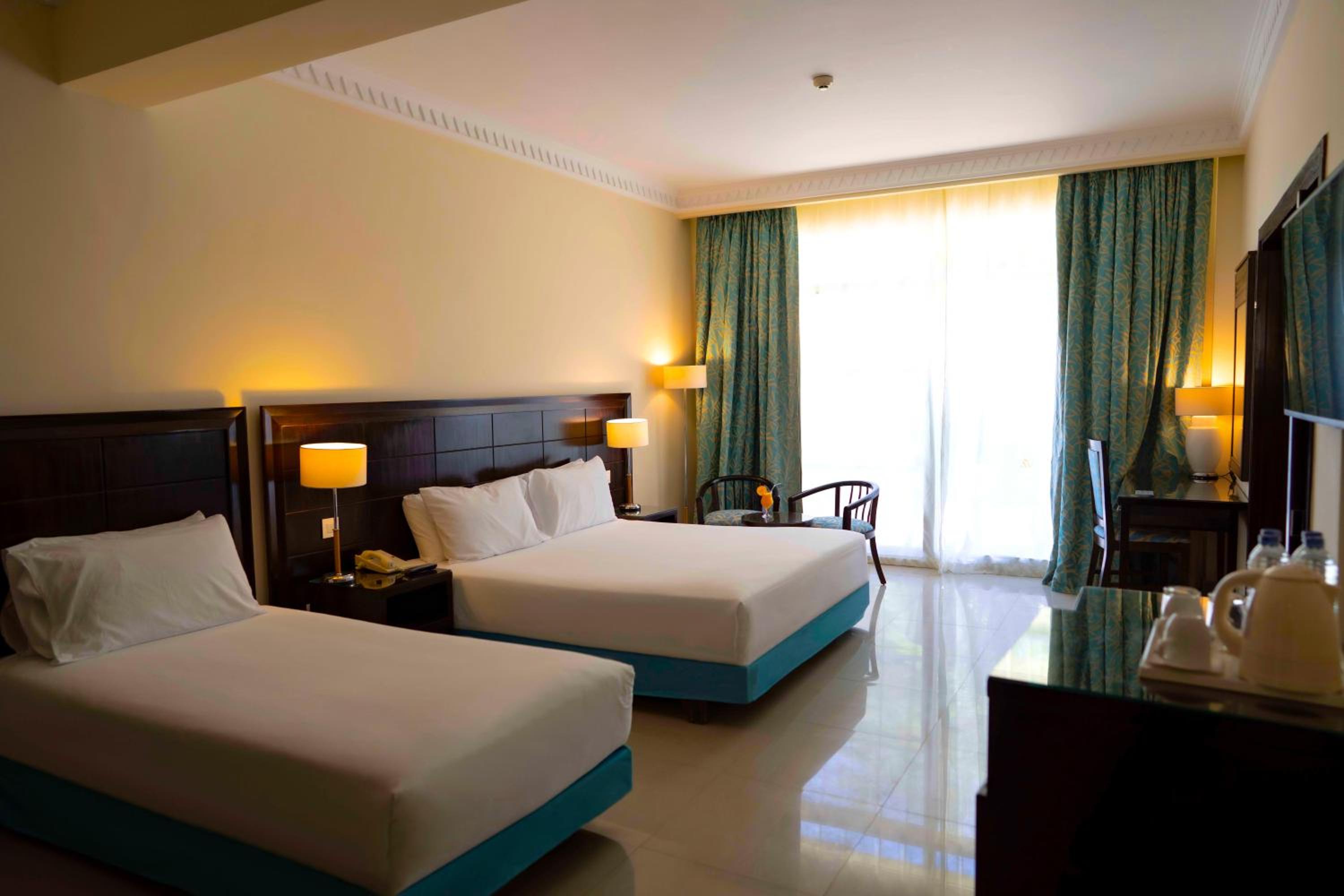 Suite with Garden View