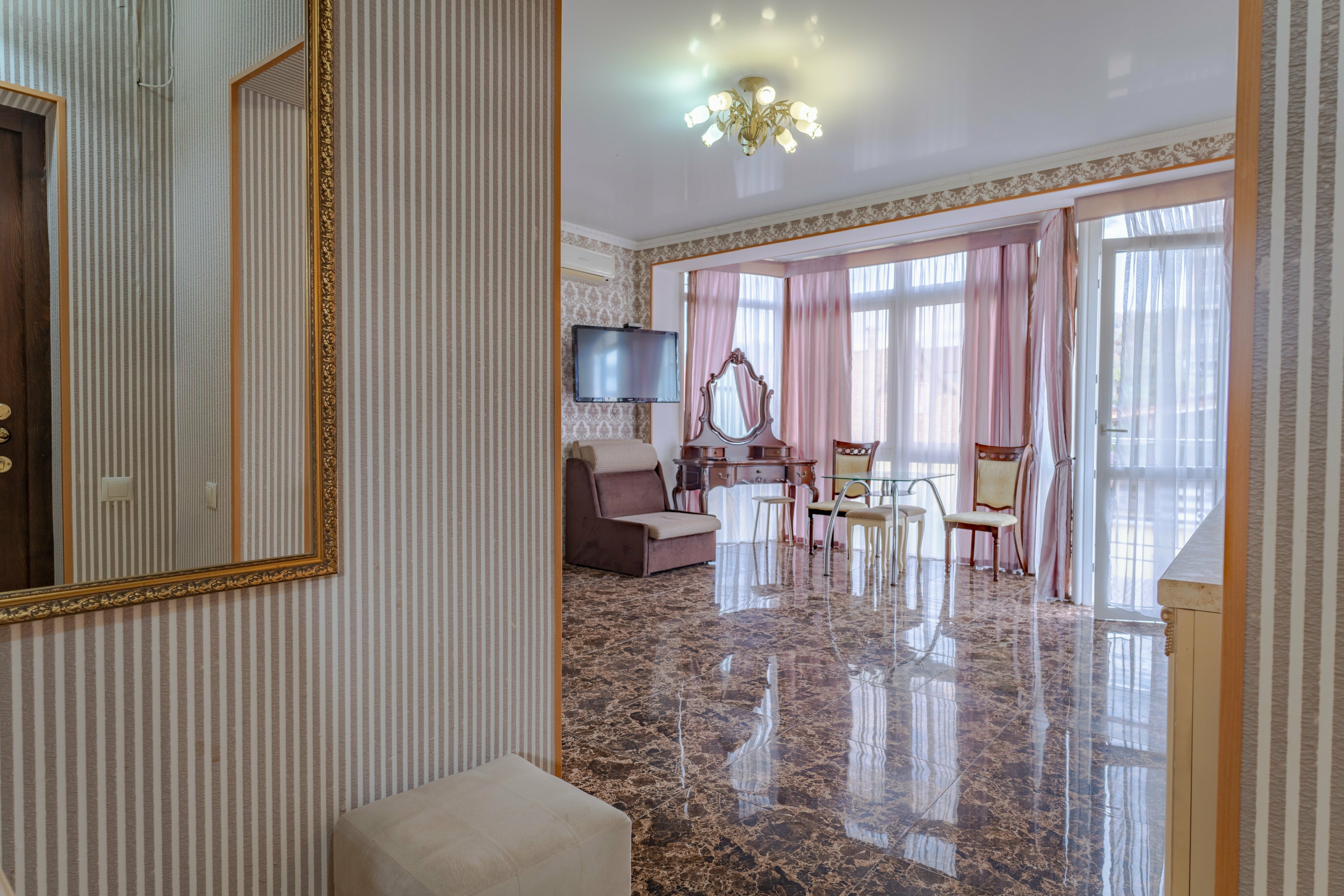 Улучшенные апартаменты