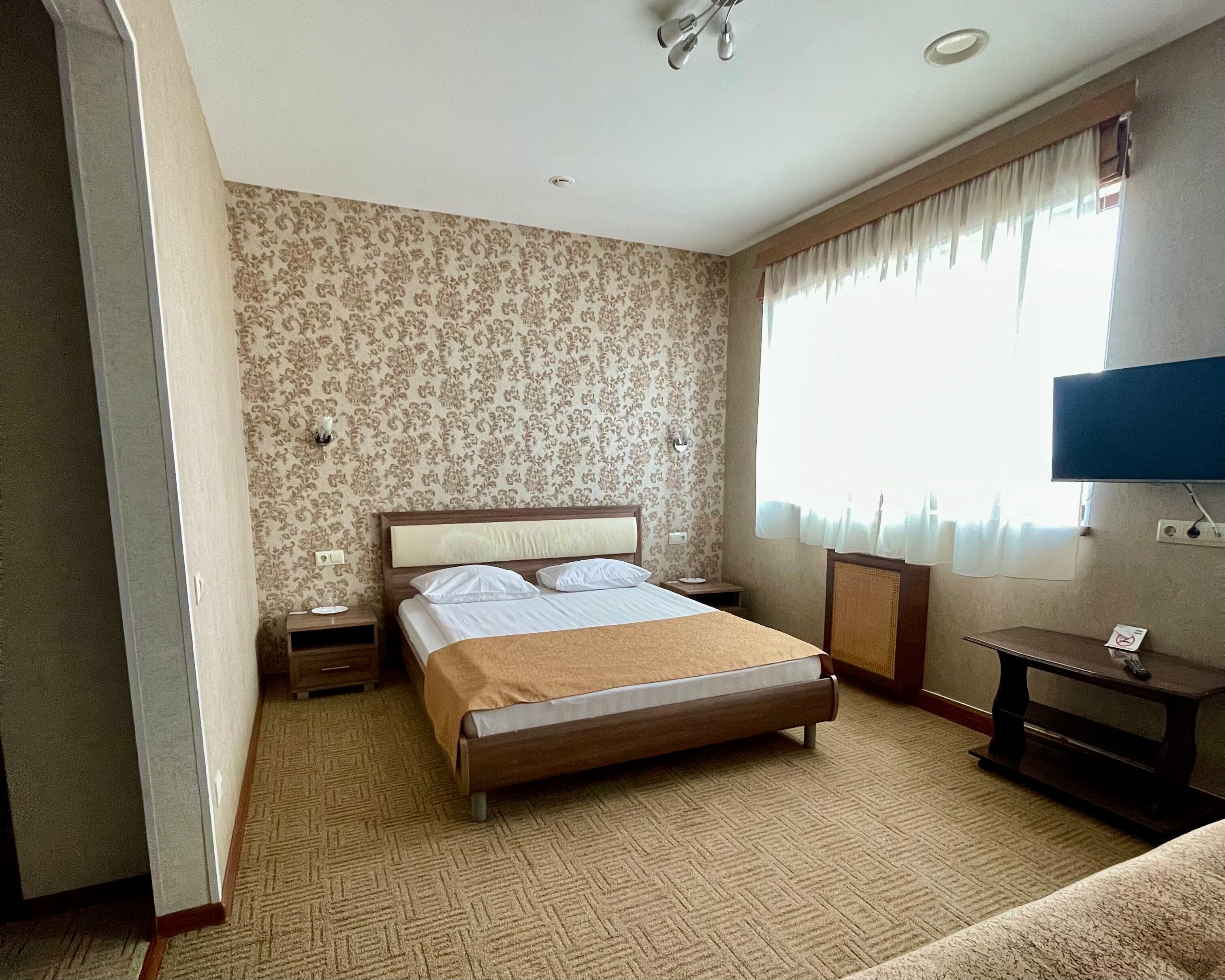 Номер с кроватью размера «king-size»