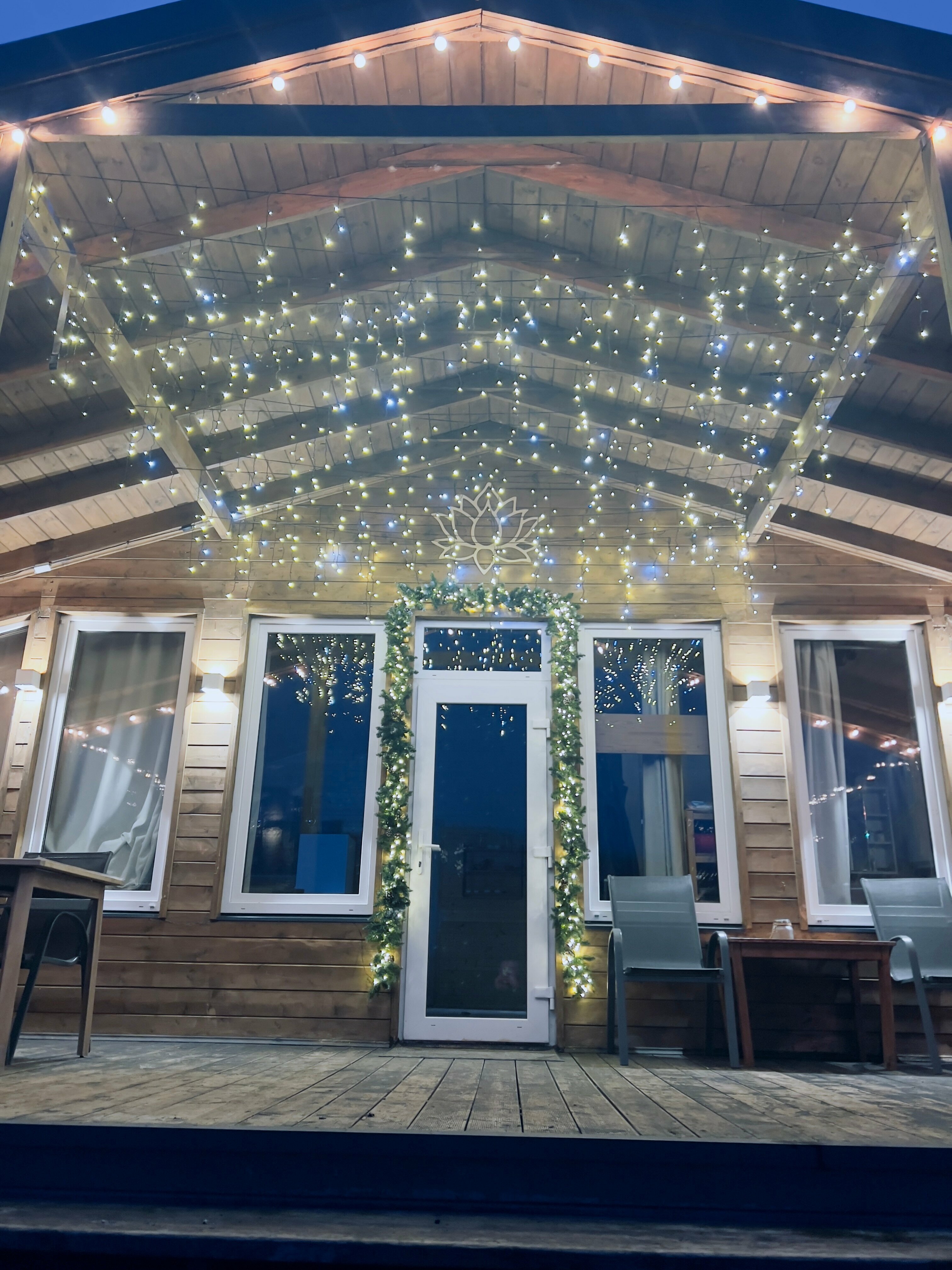 Дом с видом на озеро