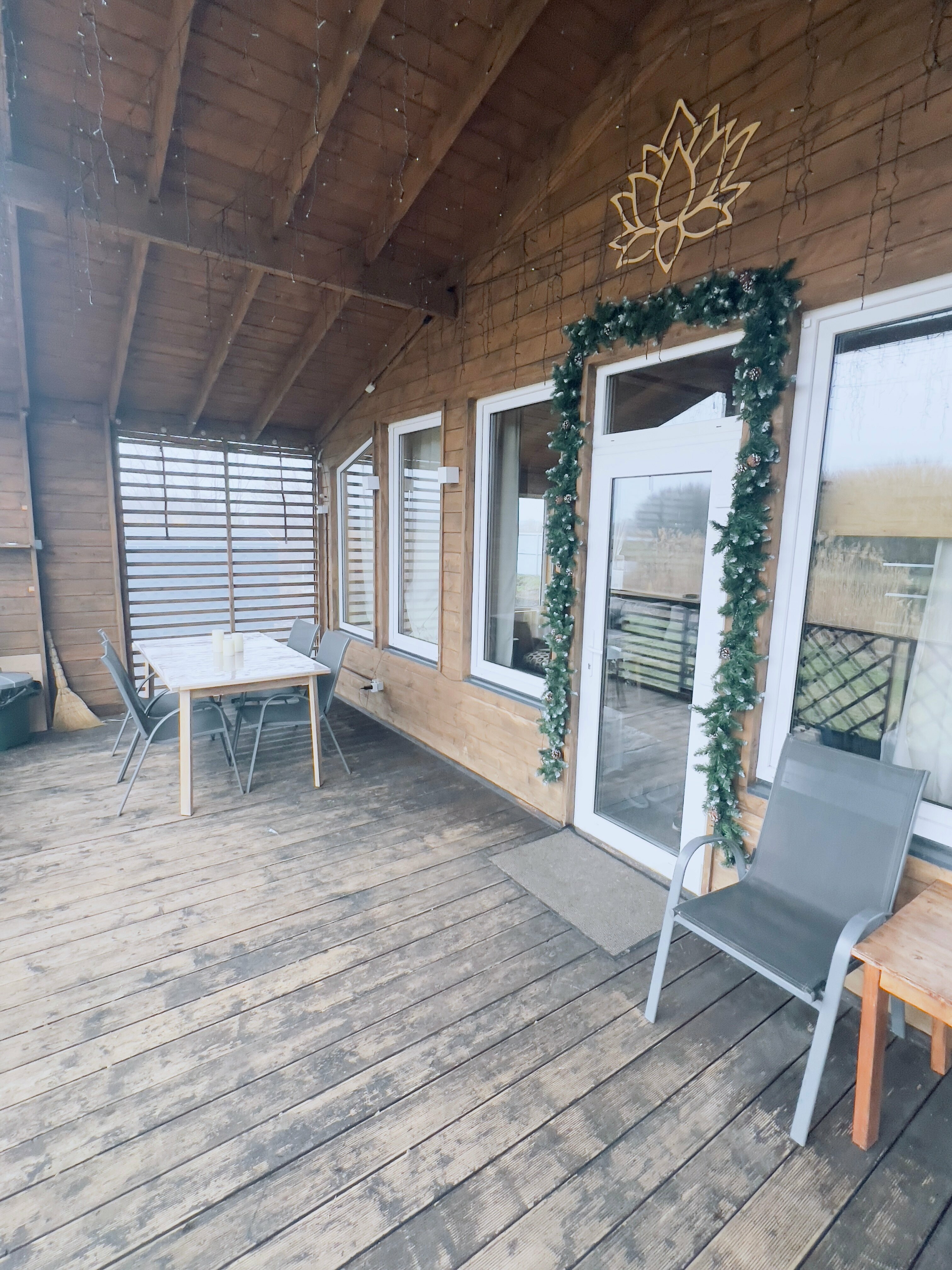 Дом с видом на озеро