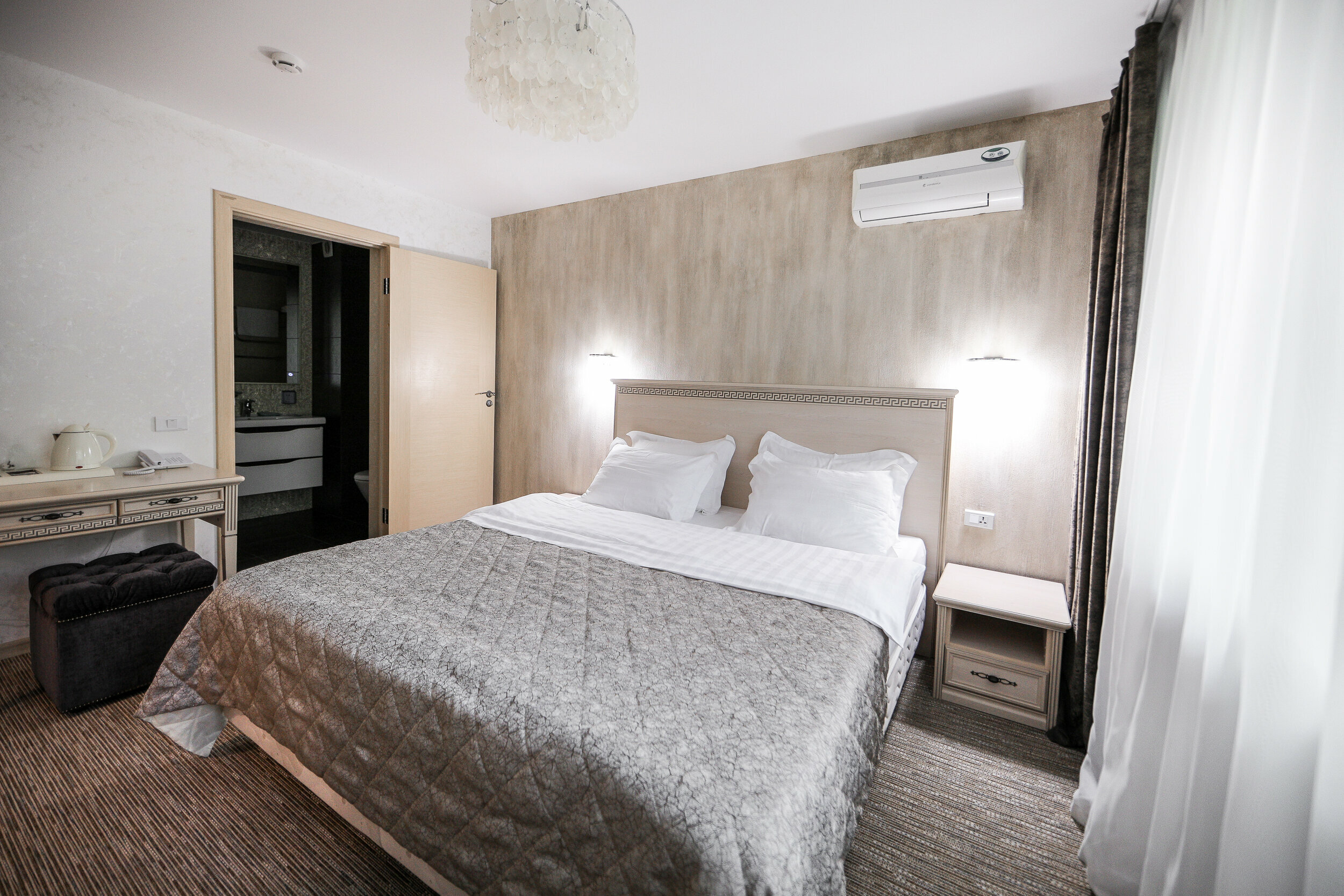 Люкс с балконом