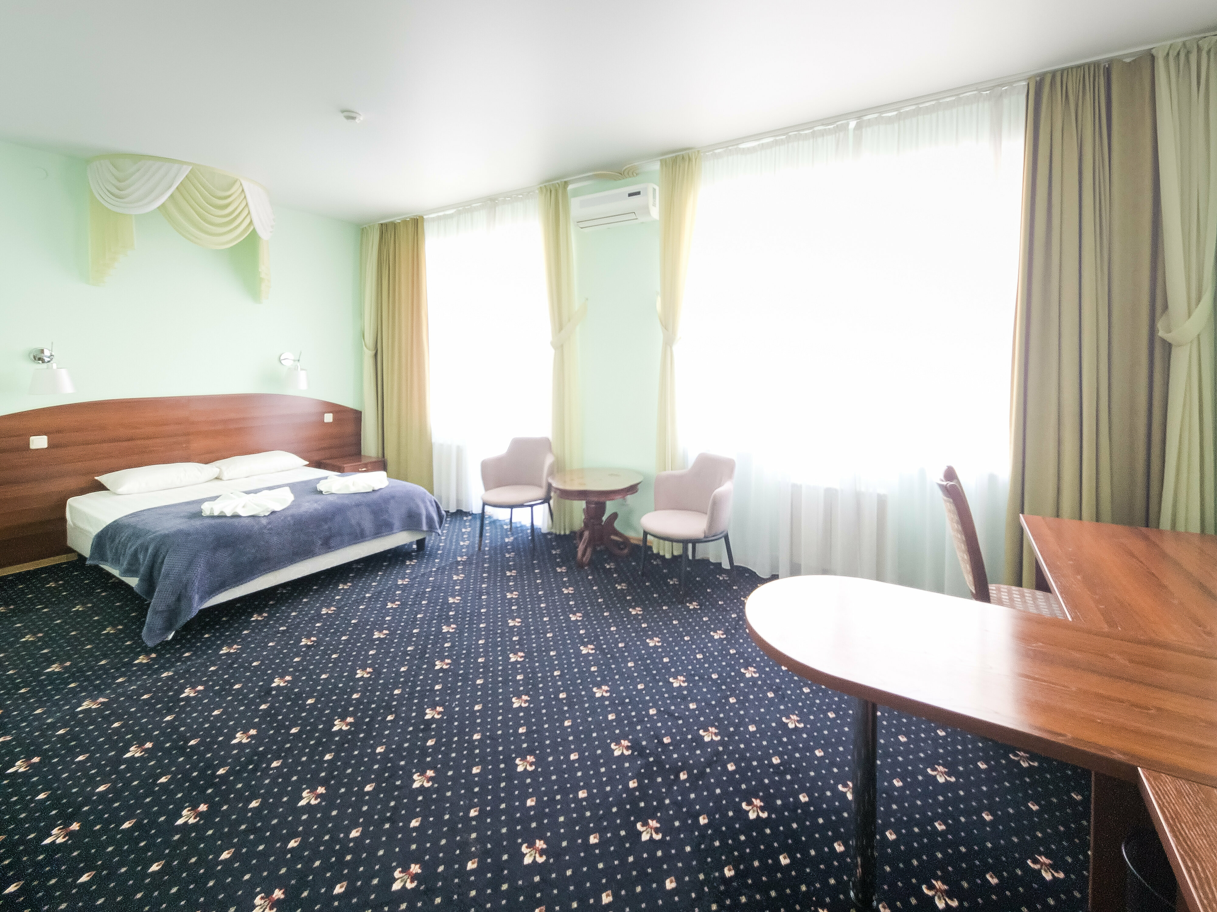 Улучшенный двухместный номер с 1 кроватью