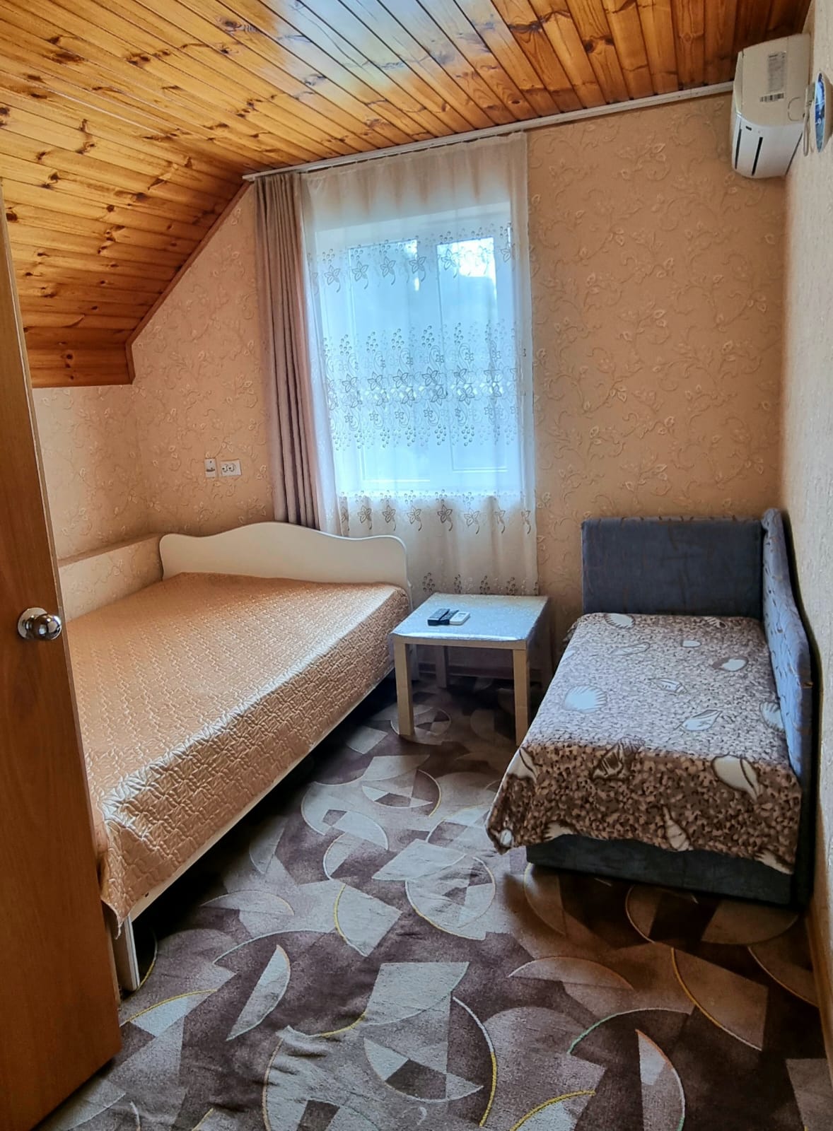 Большой двухместный номер с 1 кроватью