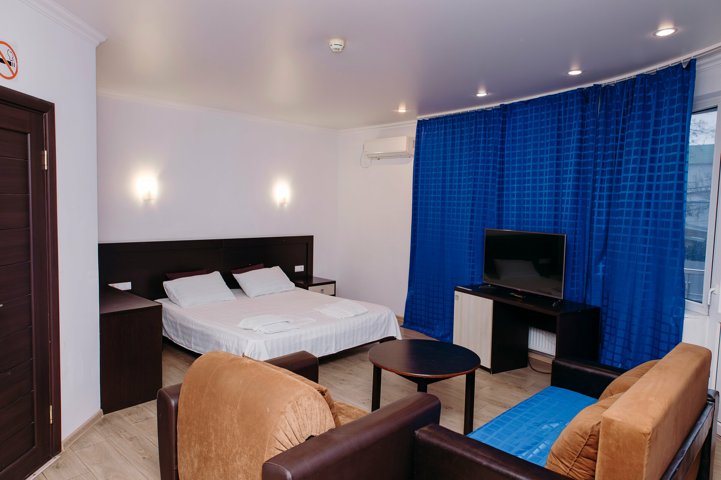 Семейный номер с балконом