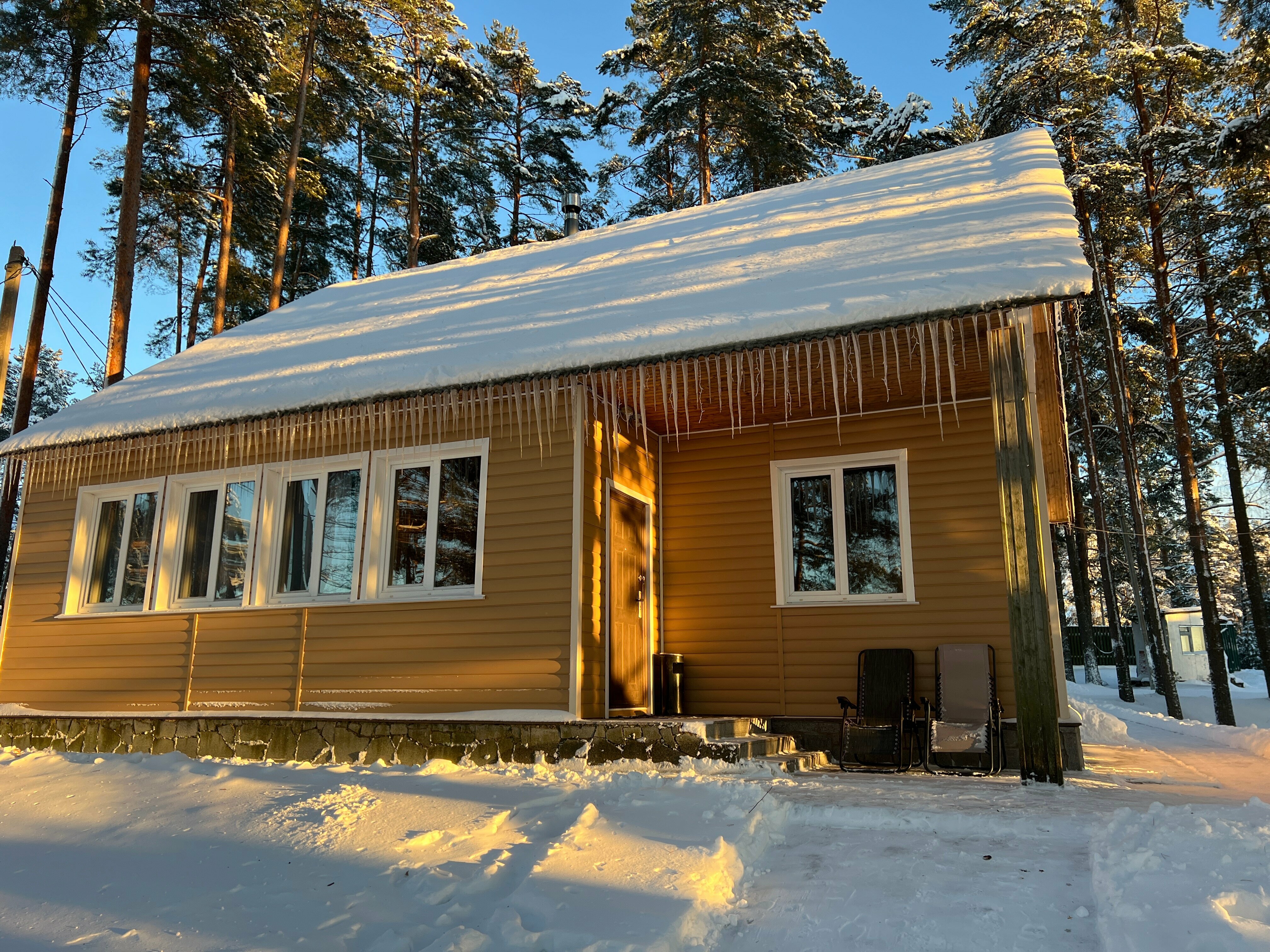 Большой коттедж с видом на залив