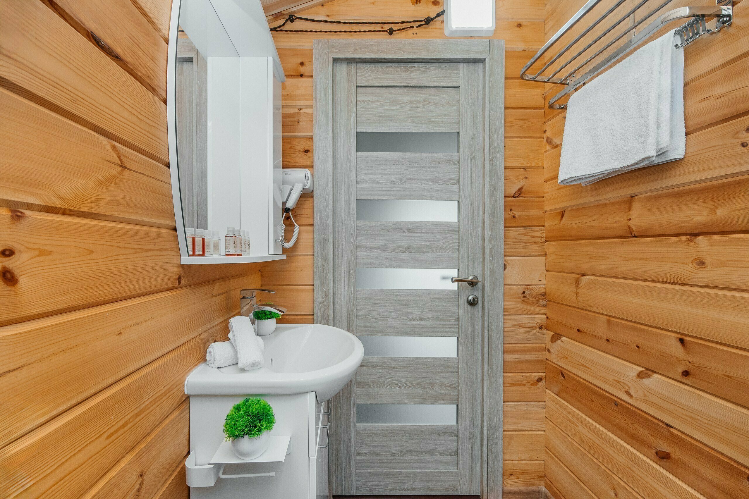 Коттеджный домик в гостевом комплексе "БроНау Семейный"