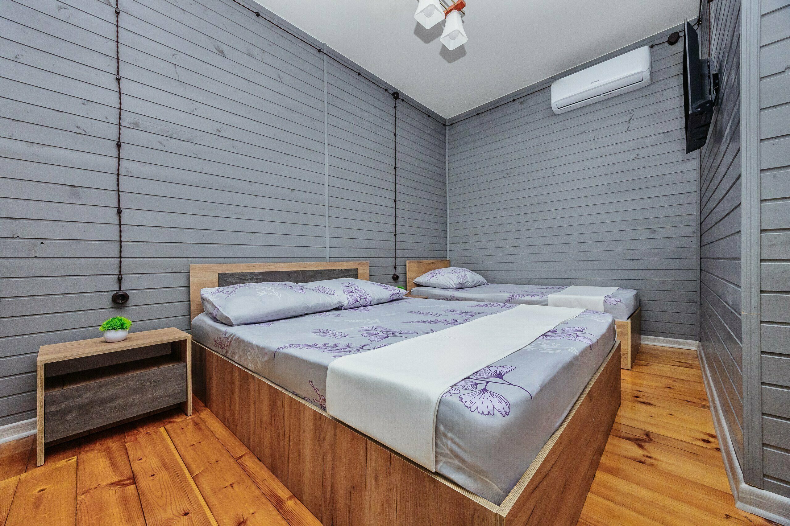 Двухкомнатный домик в гостевом комплексе "БроНау Семейный"