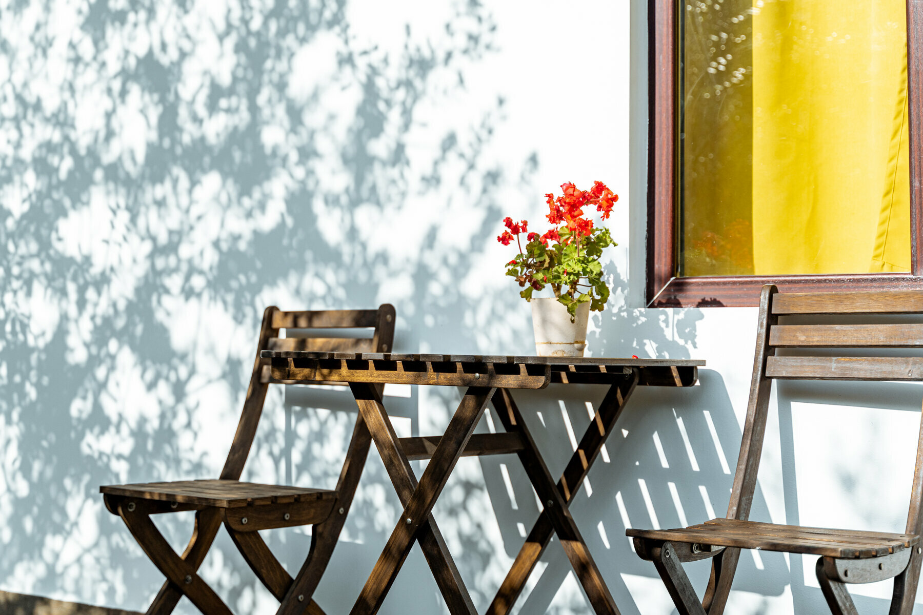 Стандартный номер с 2 односпальными кроватями и диваном