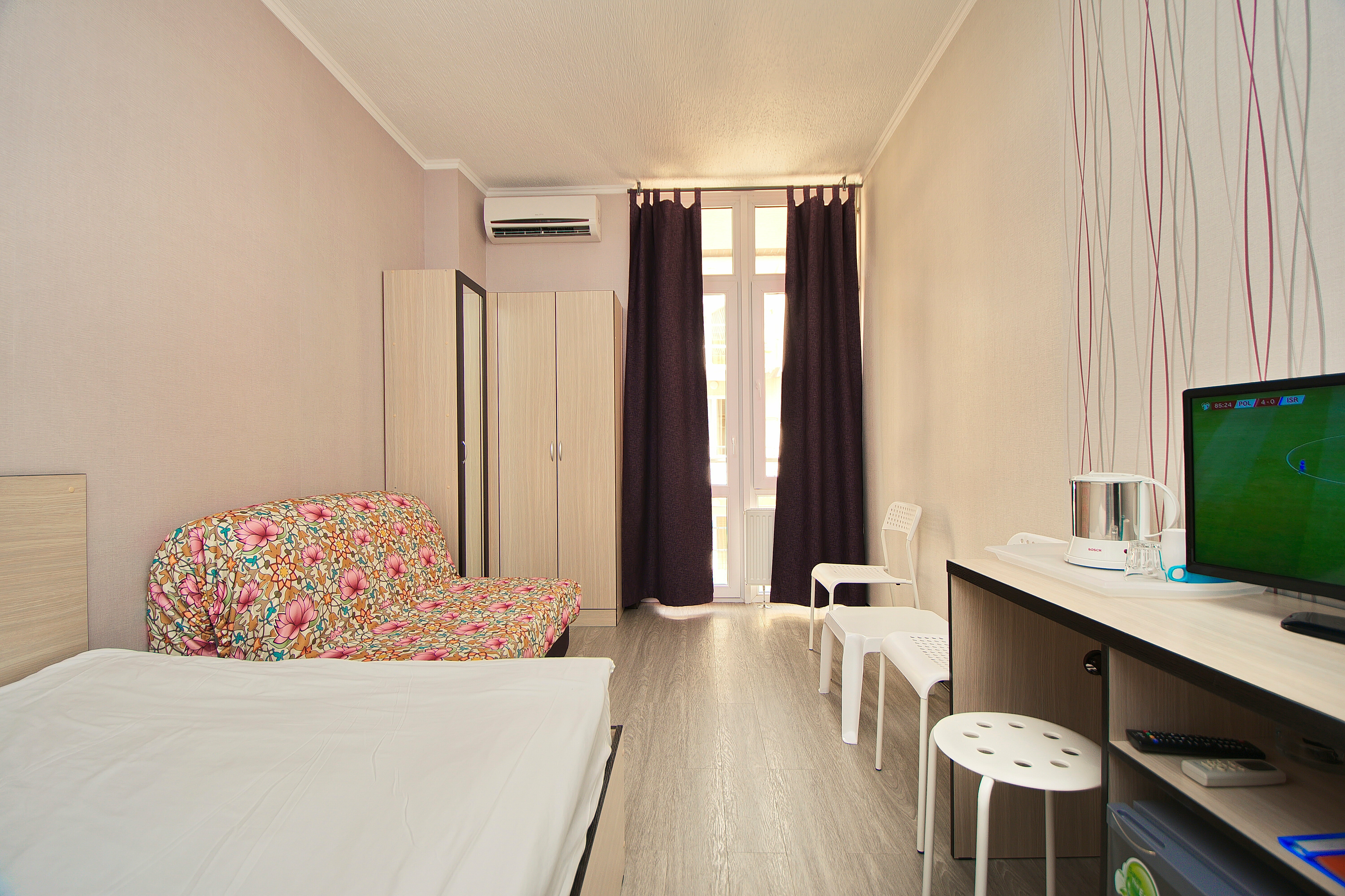 Стандартный 2х-местный с диваном и двуспальной кроватью