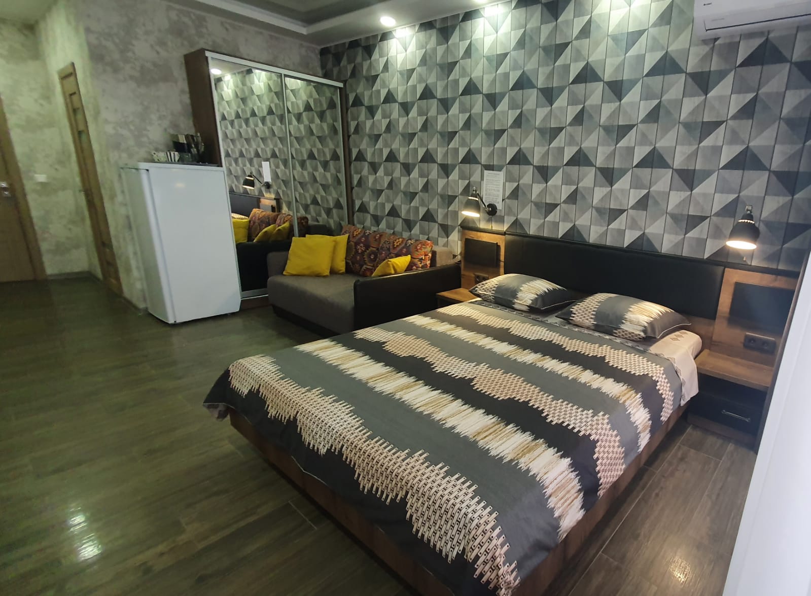 Четырехместный номер с балконом