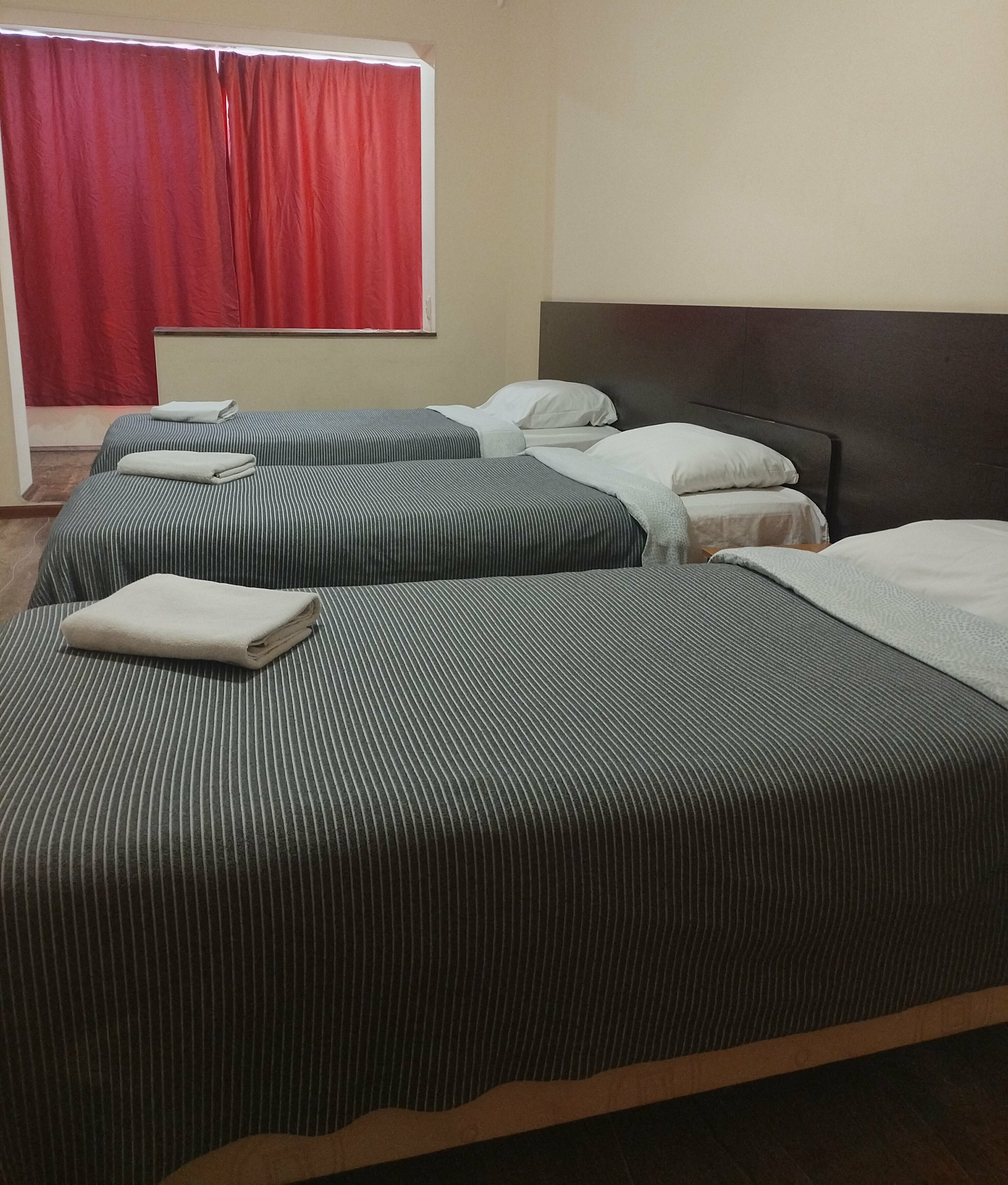 Трехместный номер эконом-класса