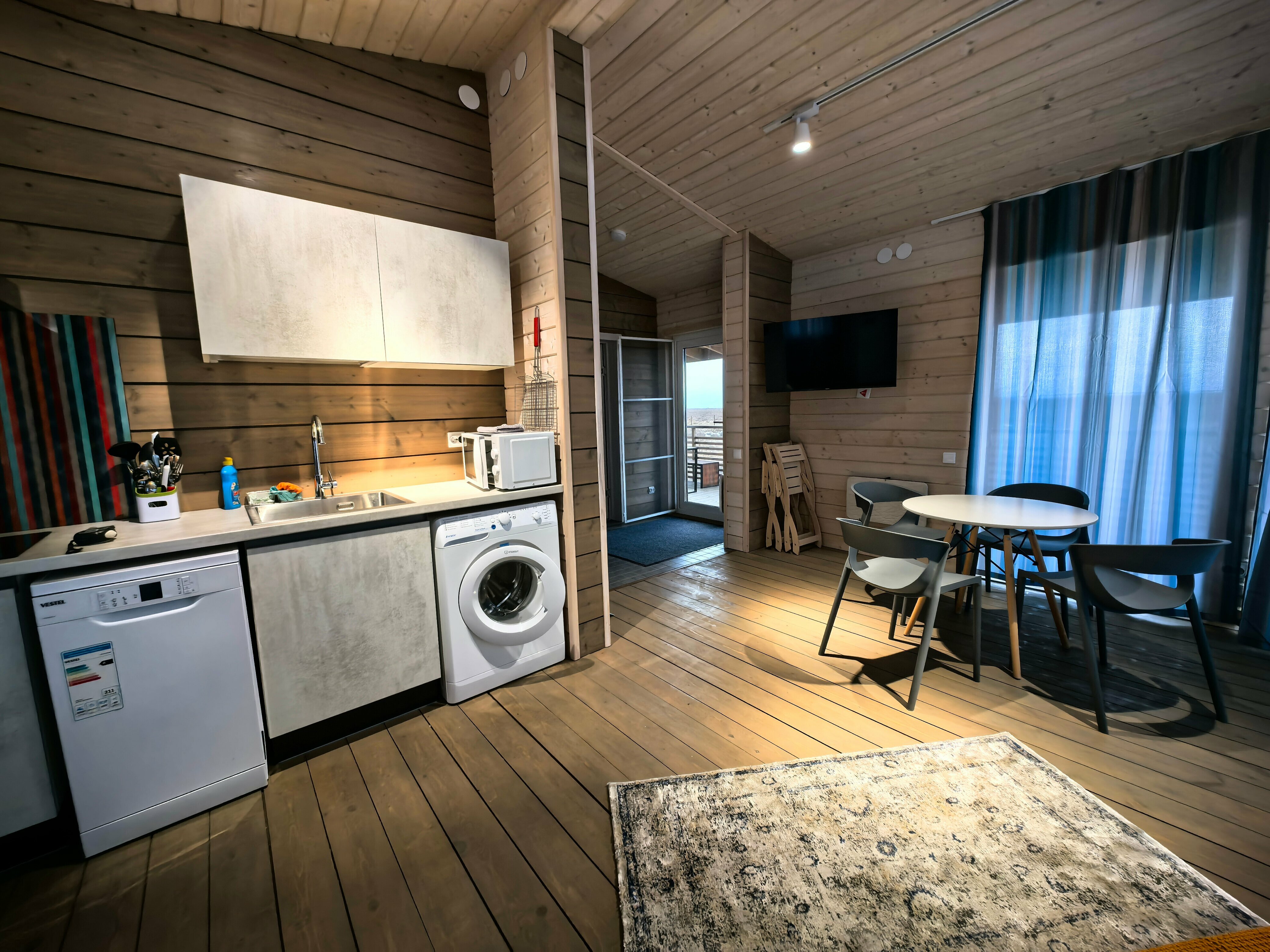 Дом с видом на озеро