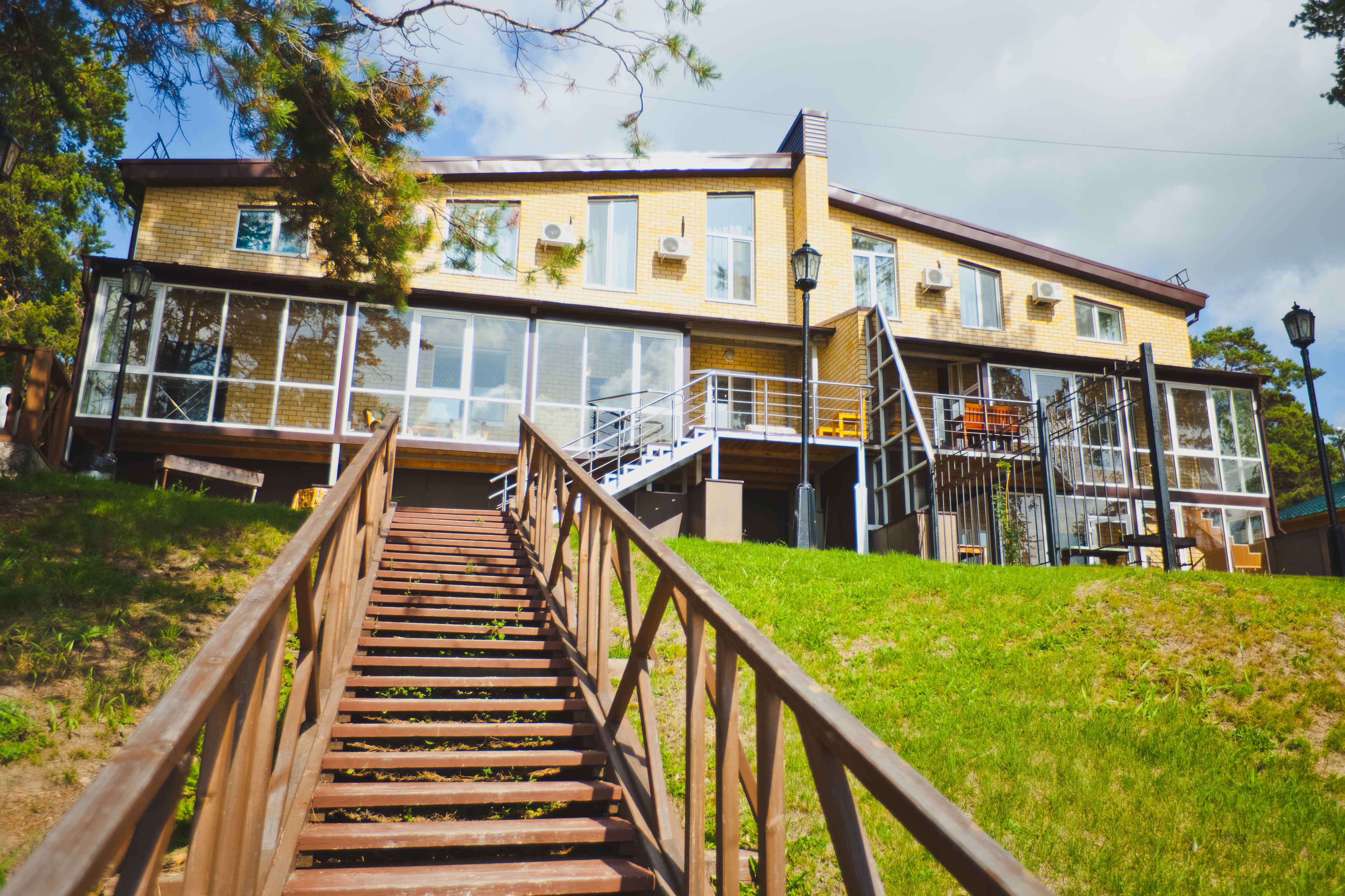 12-местный коттедж "Усадьба-2"